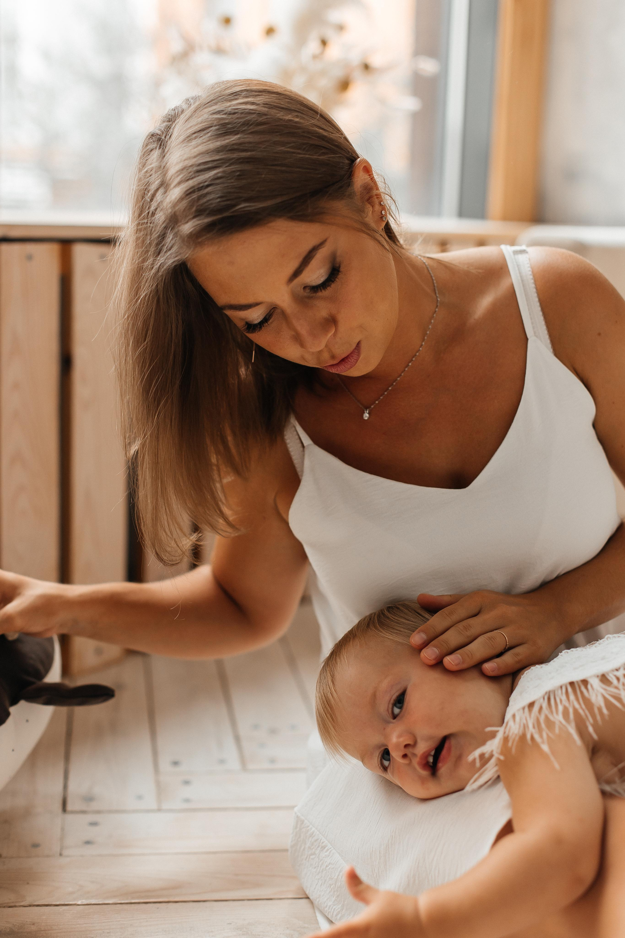 Семейная фотосессия (1 годик). Фотограф Авилова Дарья ● Тюмень● Съемка больших семей ●Архив поколений