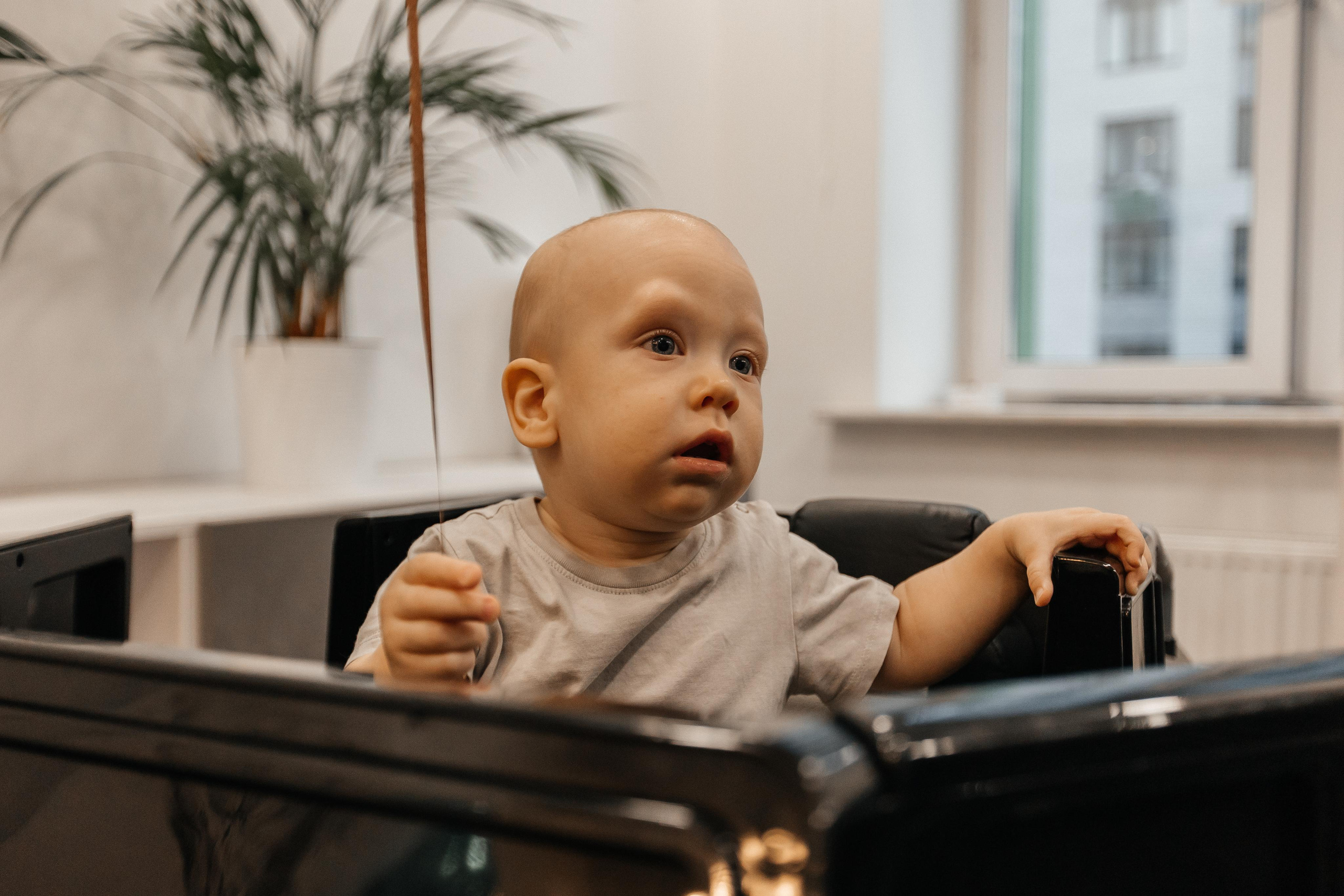 1 год дома. Фотограф Авилова Дарья ● Тюмень● Съемка больших семей ●Архив поколений