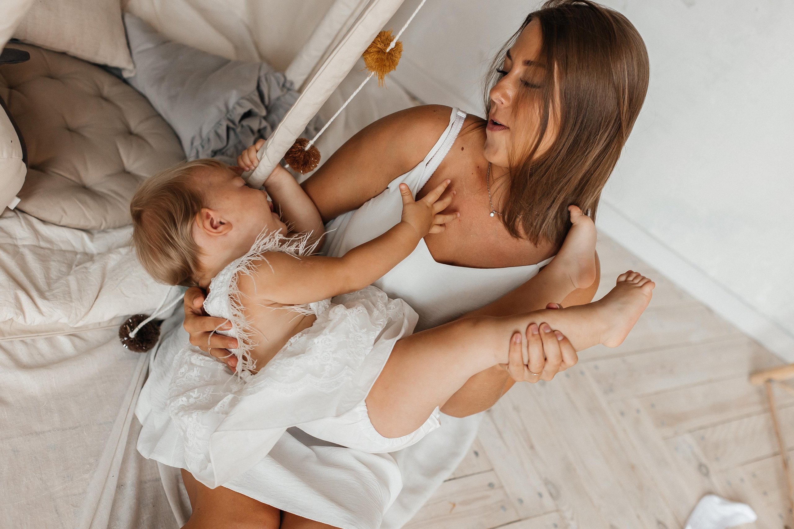 Семейная фотосессия (1 годик). Фотограф Авилова Дарья ● Тюмень● Съемка больших семей ●Архив поколений