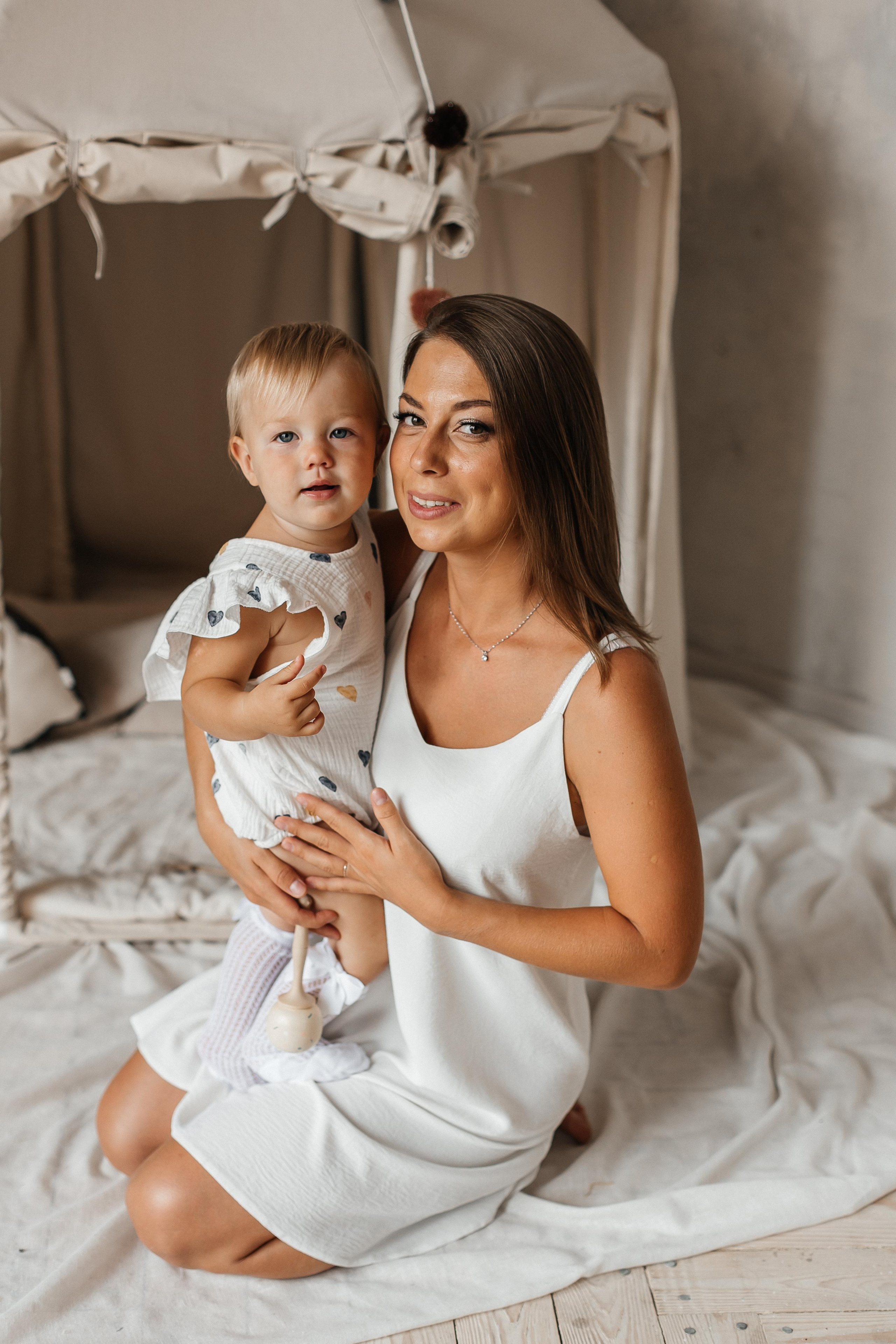 Семейная фотосессия (1 годик). Фотограф Авилова Дарья ● Тюмень● Съемка больших семей ●Архив поколений