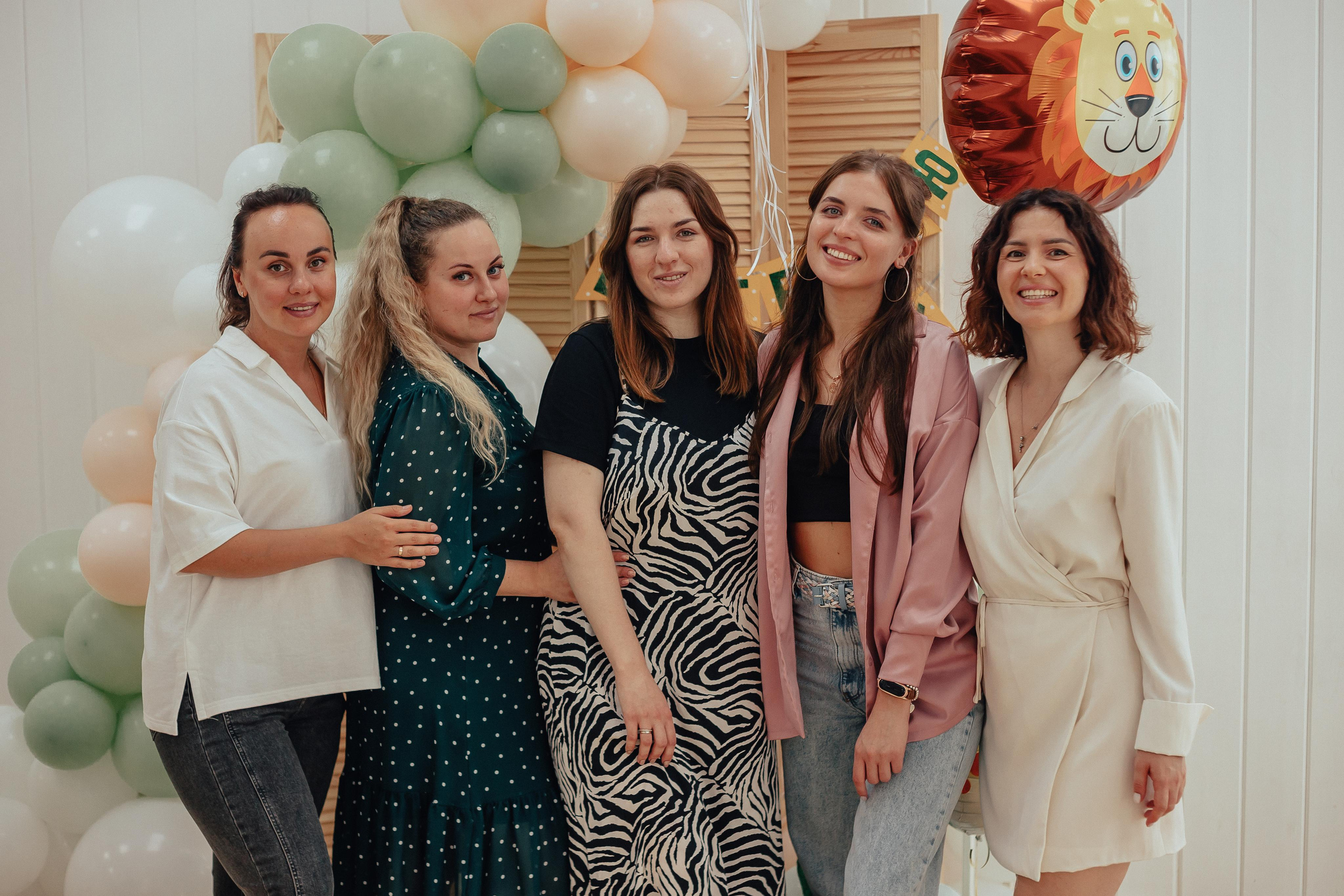 1 год в игровой. Фотограф Авилова Дарья ● Тюмень● Съемка больших семей ●Архив поколений