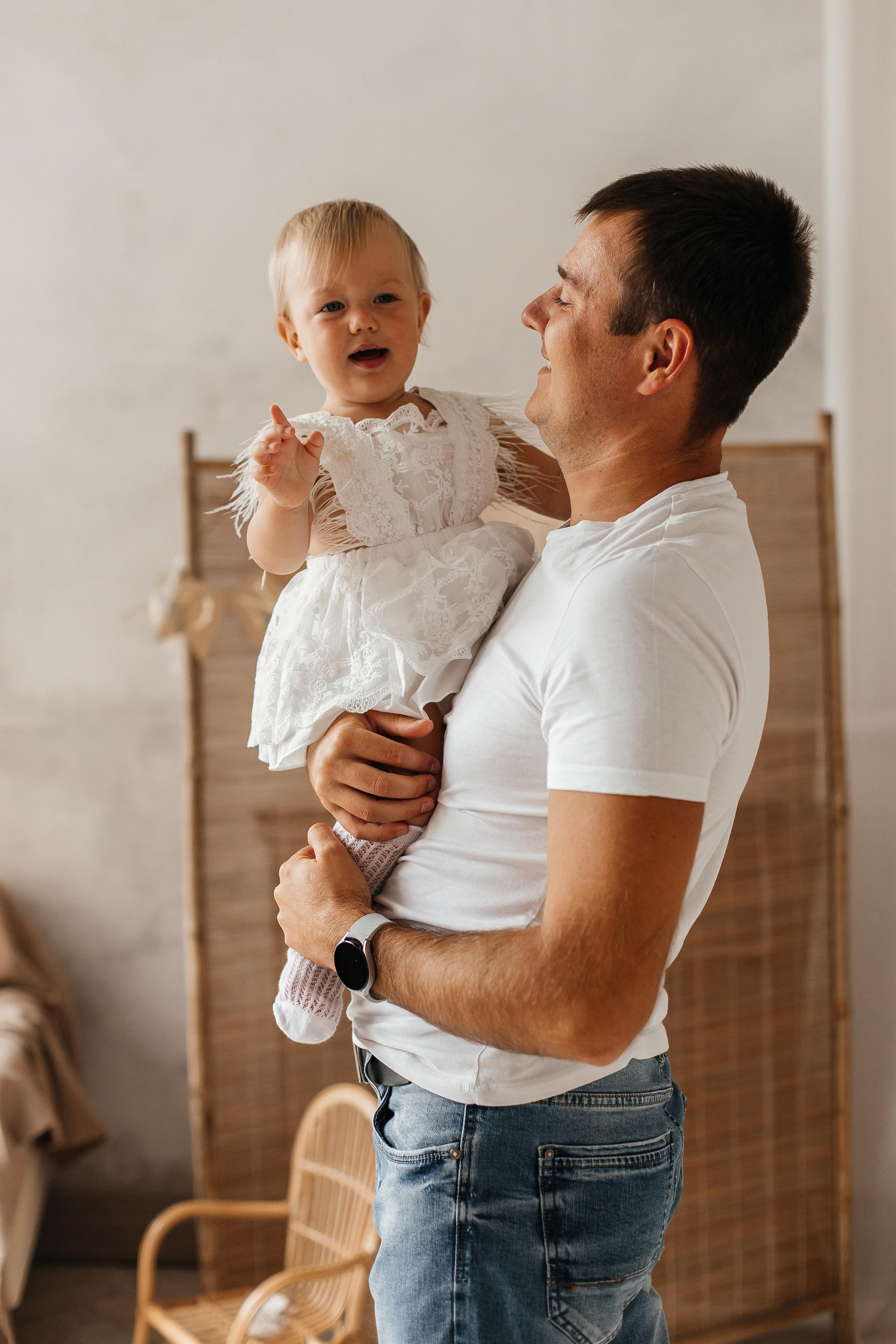 Семейная фотосессия (1 годик). Фотограф Авилова Дарья ● Тюмень● Съемка больших семей ●Архив поколений