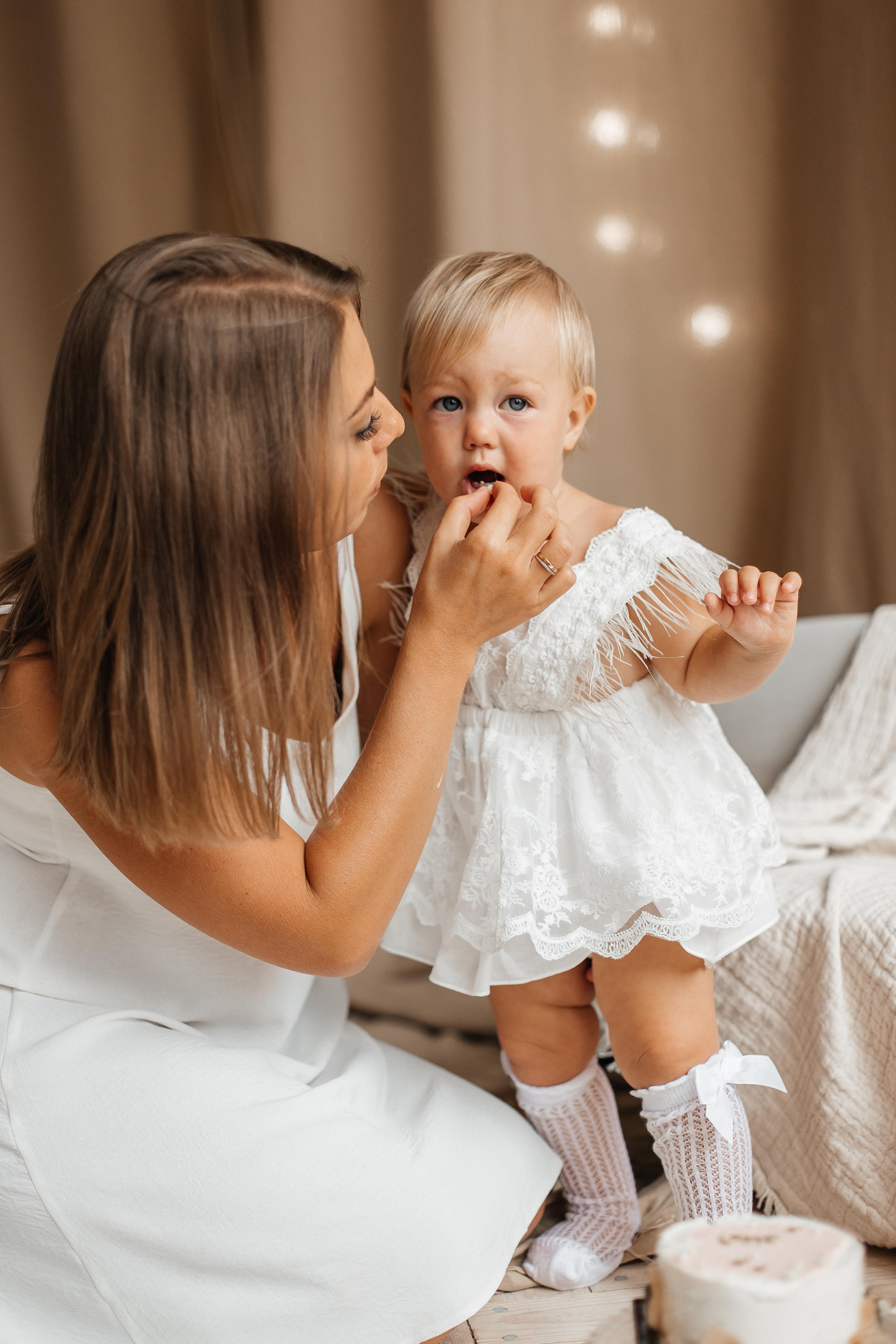 Семейная фотосессия (1 годик). Фотограф Авилова Дарья ● Тюмень● Съемка больших семей ●Архив поколений