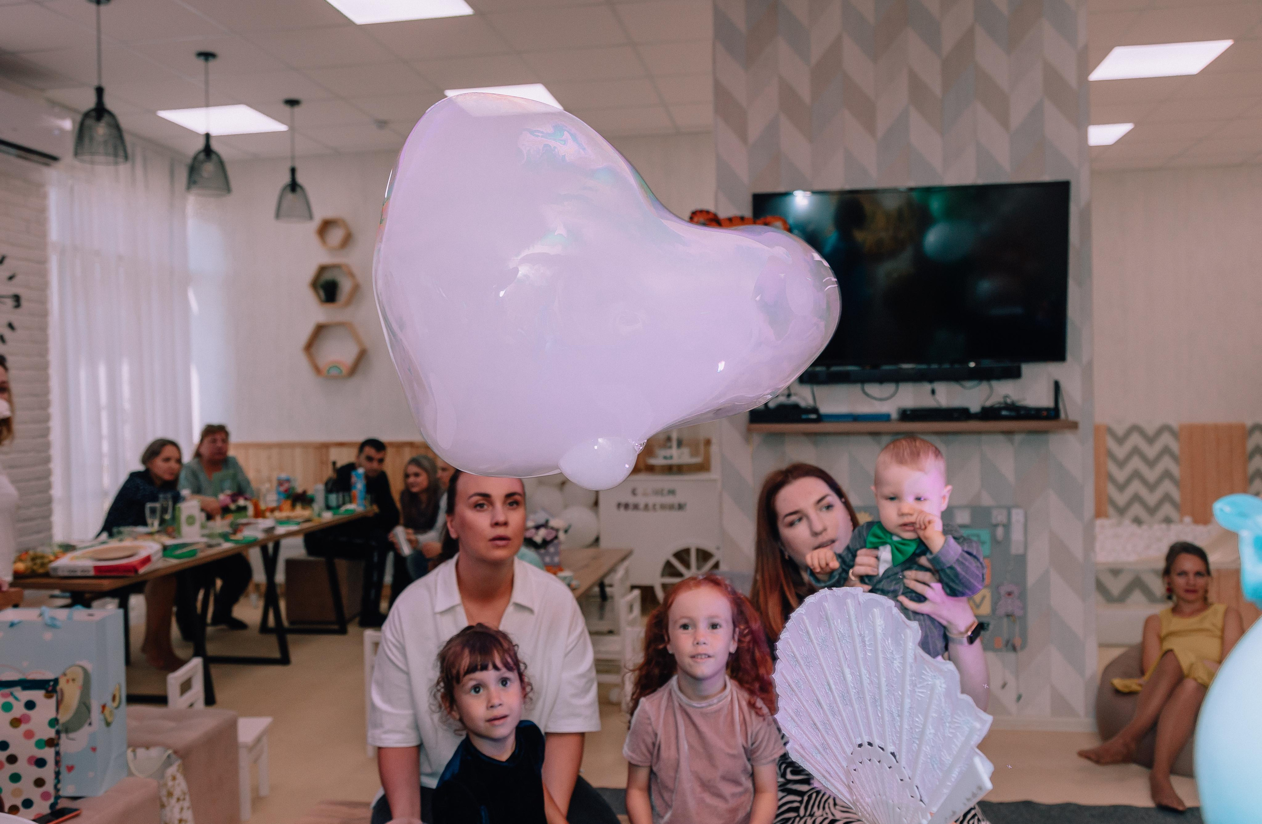 1 год в игровой. Фотограф Авилова Дарья ● Тюмень● Съемка больших семей ●Архив поколений