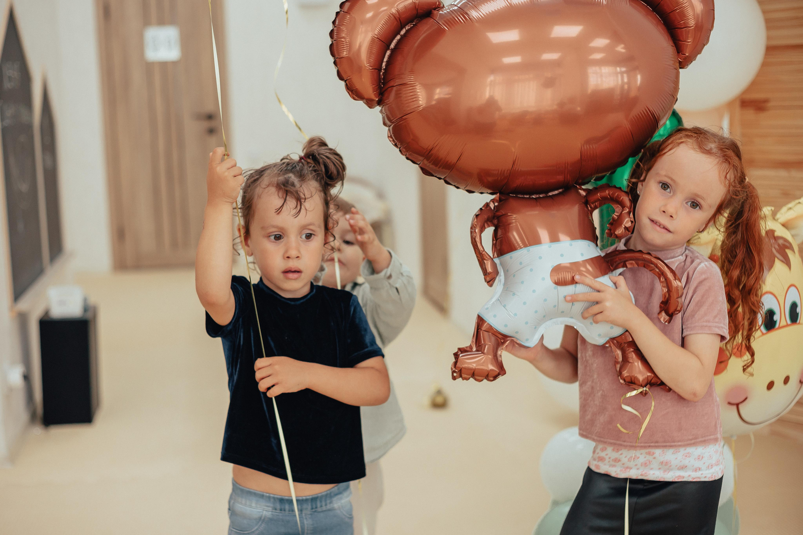 1 год в игровой. Фотограф Авилова Дарья ● Тюмень● Съемка больших семей ●Архив поколений