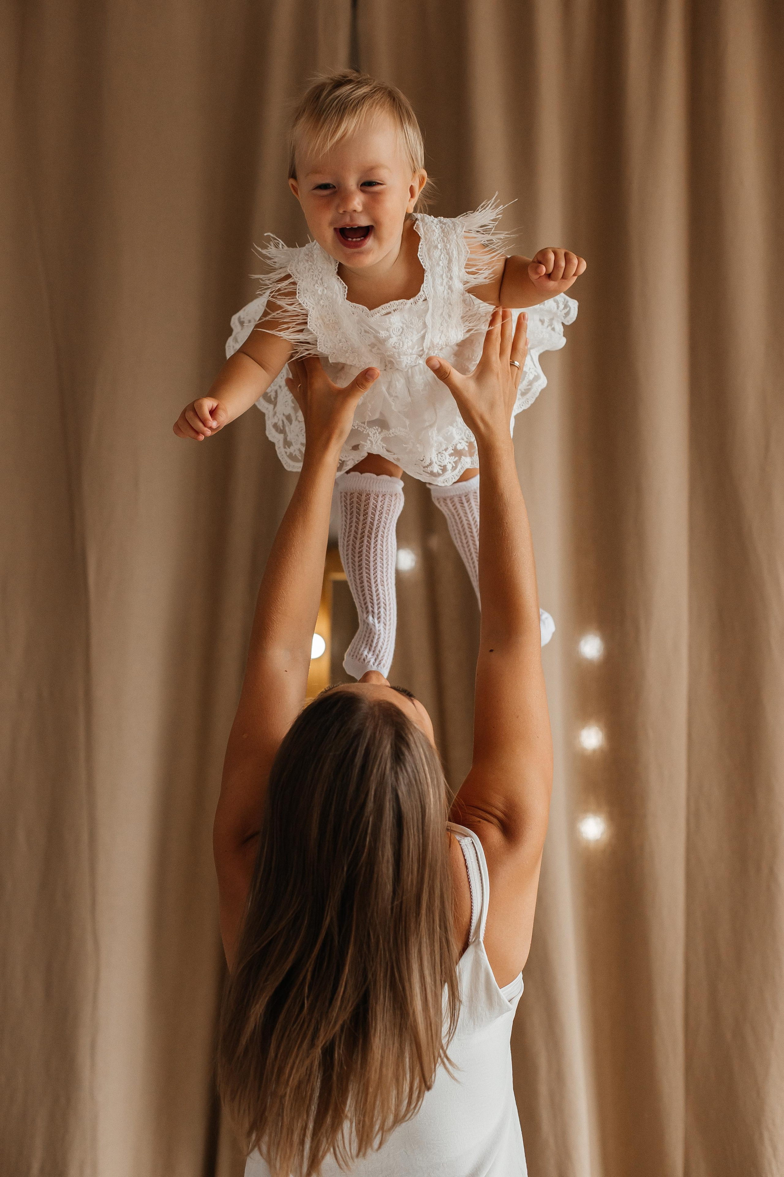 Семейная фотосессия (1 годик). Фотограф Авилова Дарья ● Тюмень● Съемка больших семей ●Архив поколений