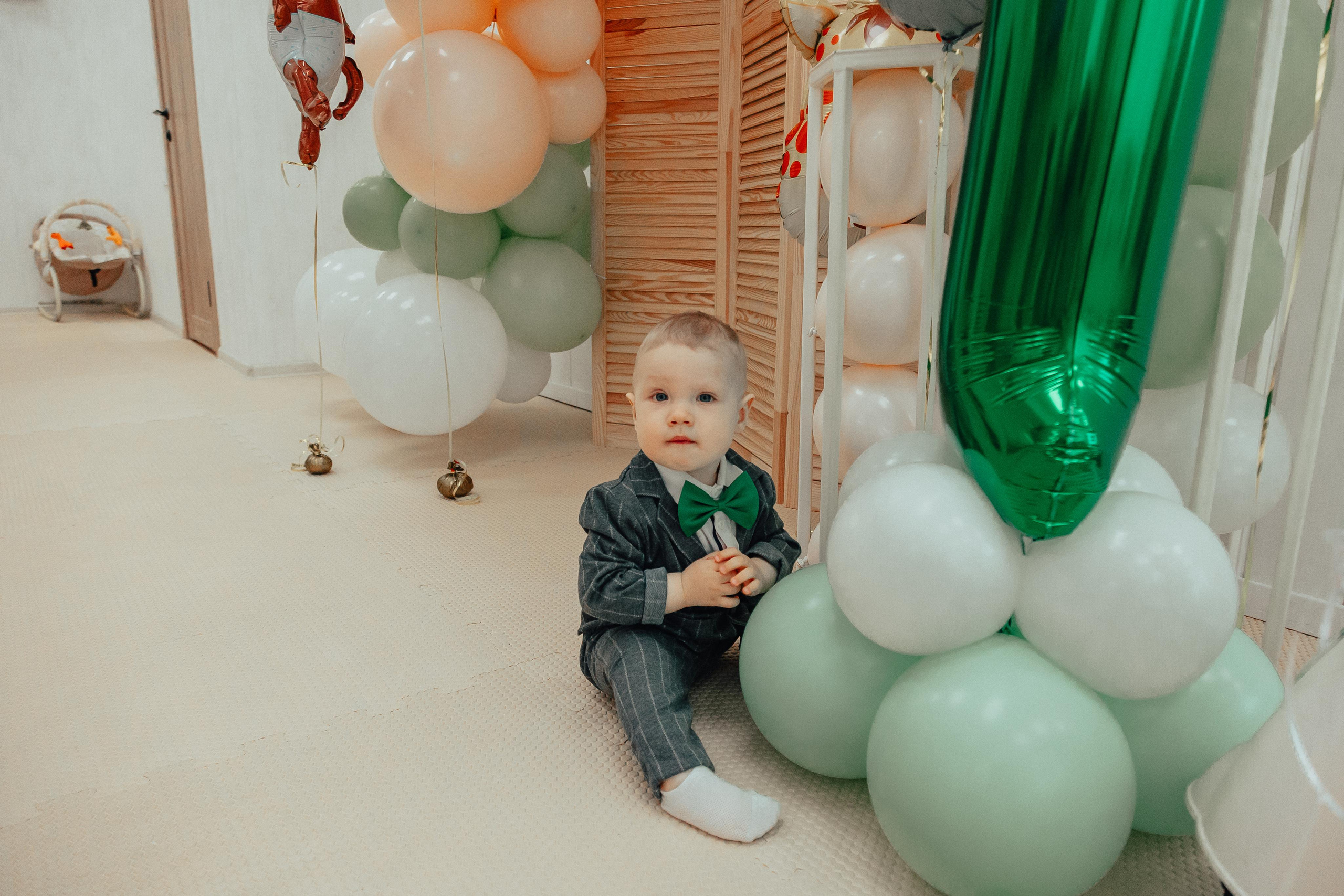 1 год в игровой. Фотограф Авилова Дарья ● Тюмень● Съемка больших семей ●Архив поколений