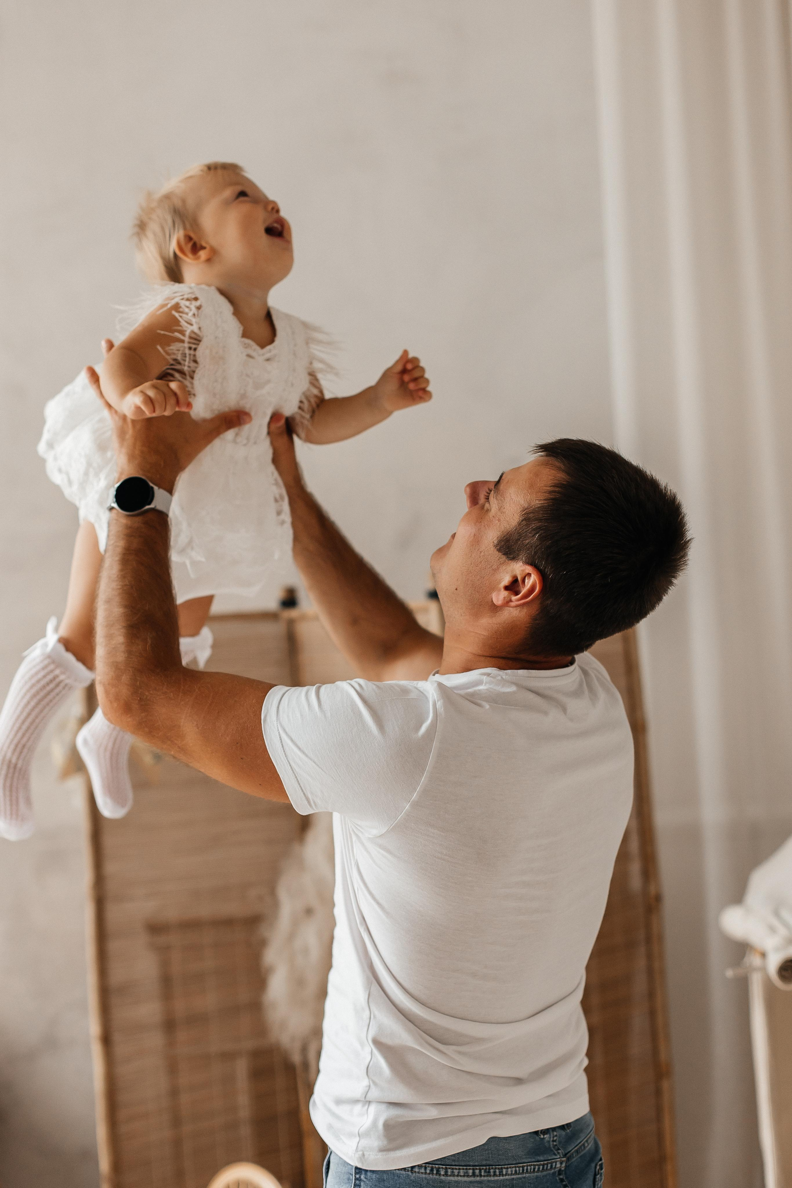 Семейная фотосессия (1 годик). Фотограф Авилова Дарья ● Тюмень● Съемка больших семей ●Архив поколений