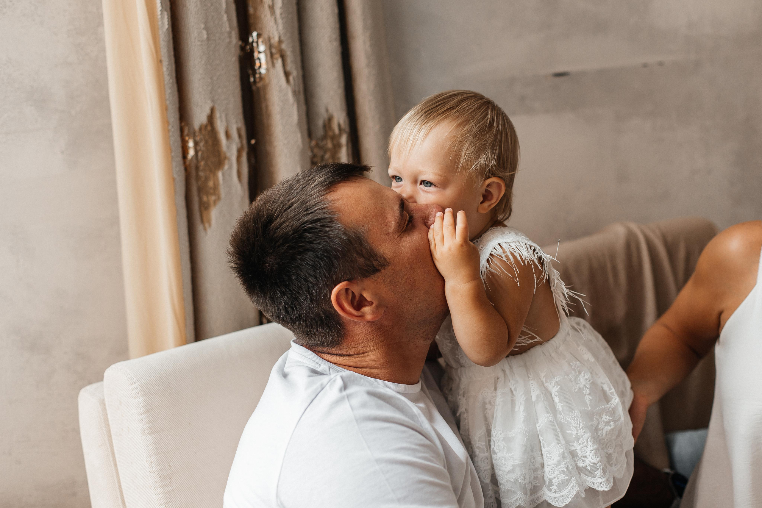 Семейная фотосессия (1 годик). Фотограф Авилова Дарья ● Тюмень● Съемка больших семей ●Архив поколений
