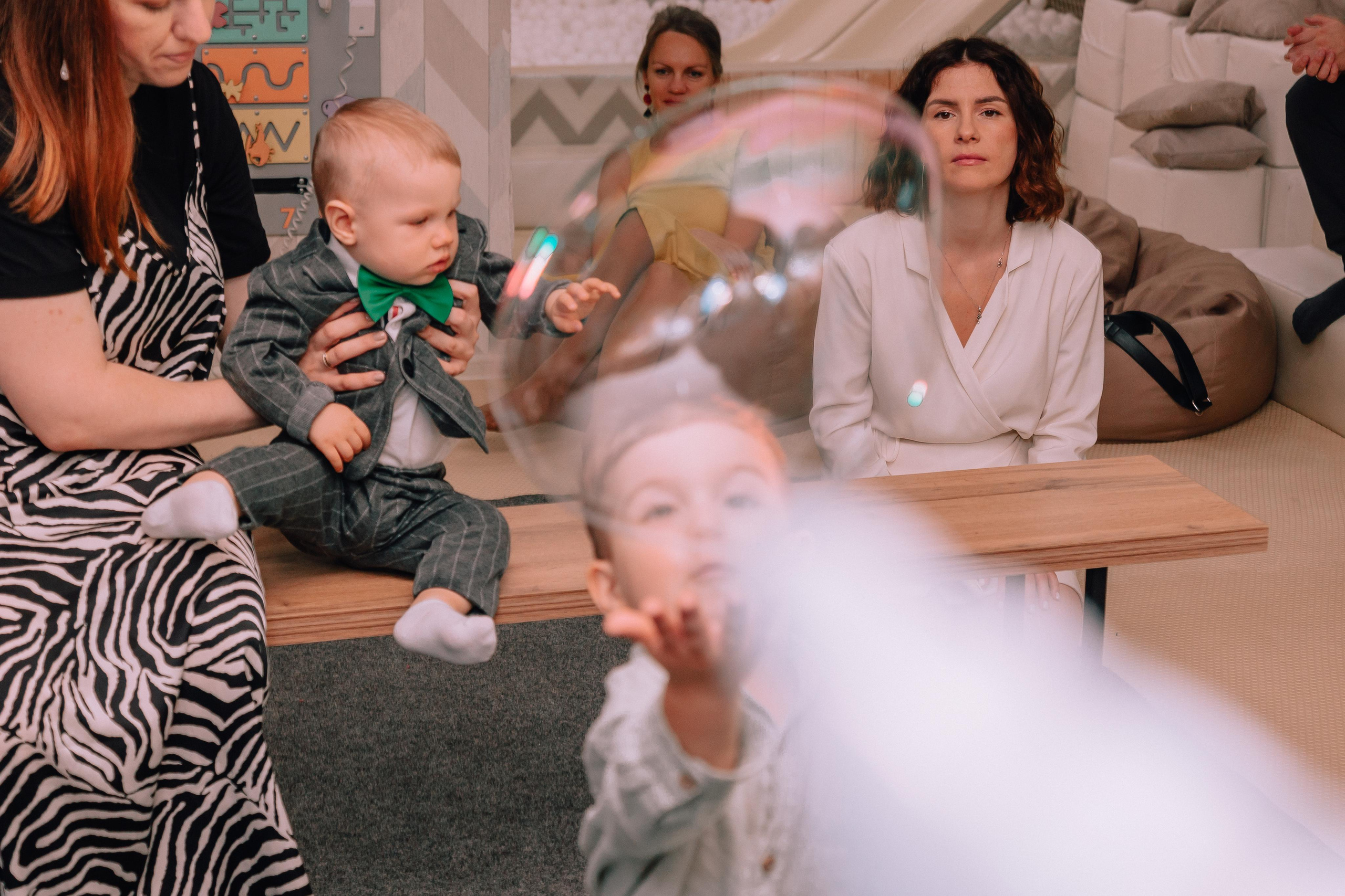 1 год в игровой. Фотограф Авилова Дарья ● Тюмень● Съемка больших семей ●Архив поколений