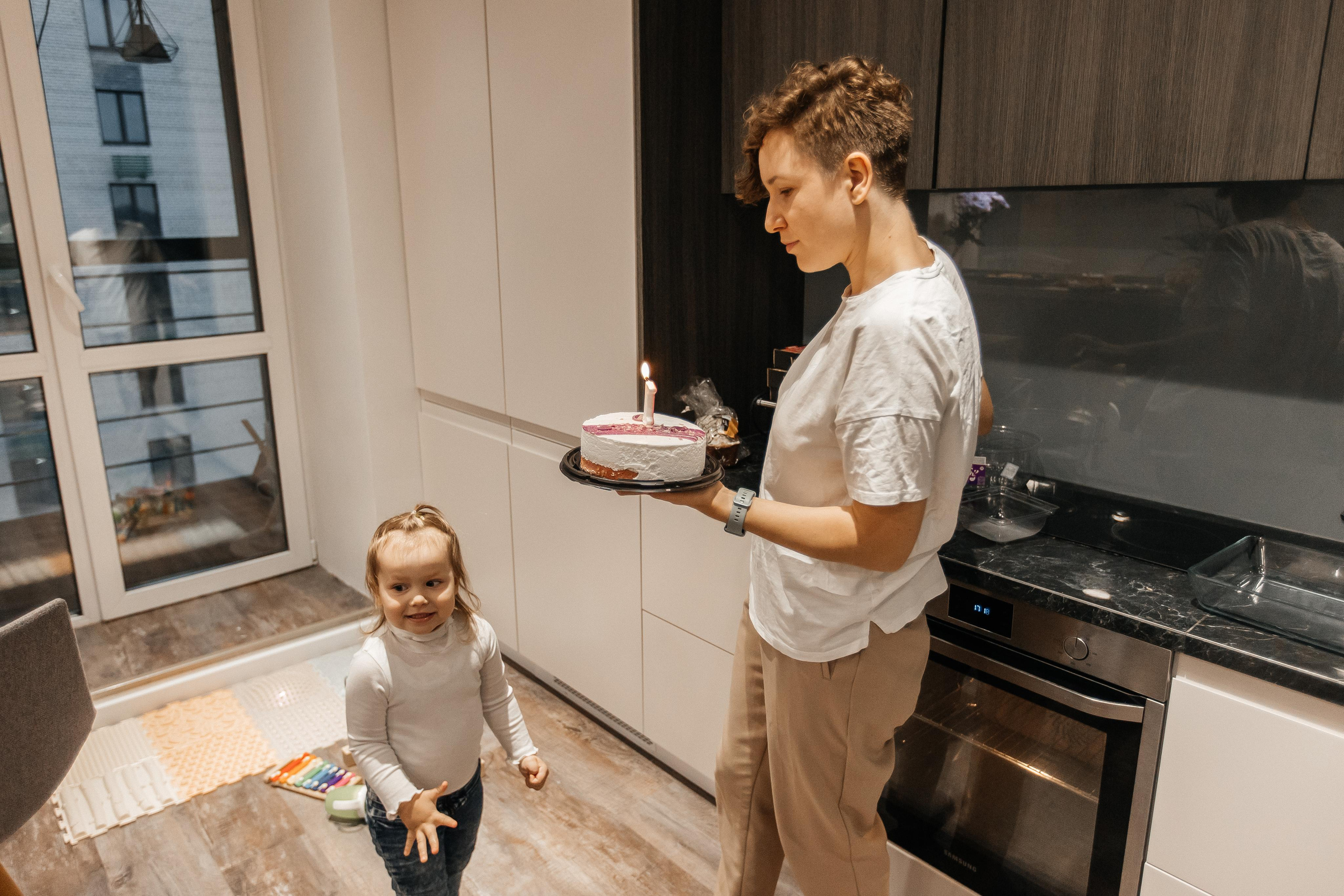 1 год дома. Фотограф Авилова Дарья ● Тюмень● Съемка больших семей ●Архив поколений