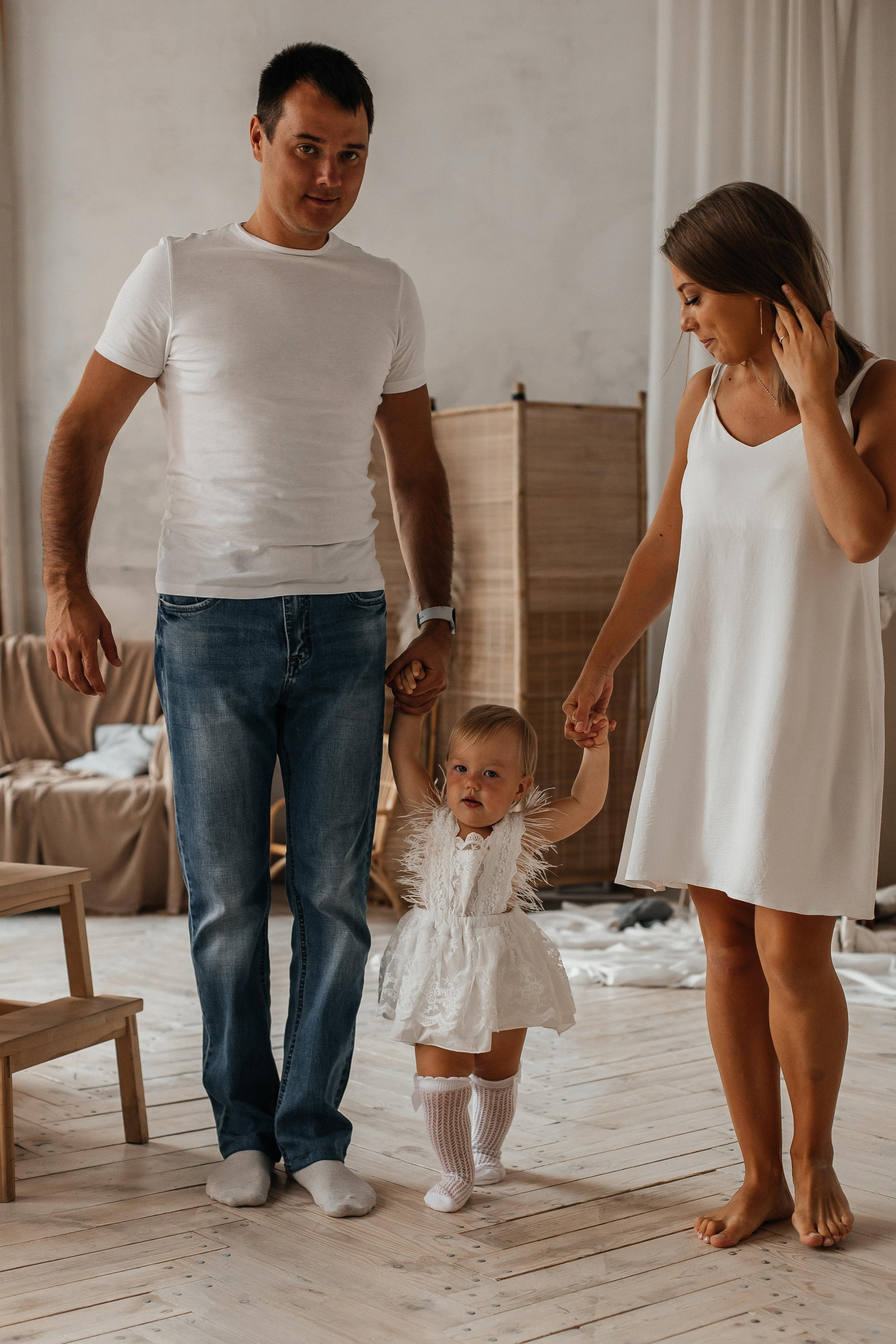 Семейная фотосессия (1 годик). Фотограф Авилова Дарья ● Тюмень● Съемка больших семей ●Архив поколений