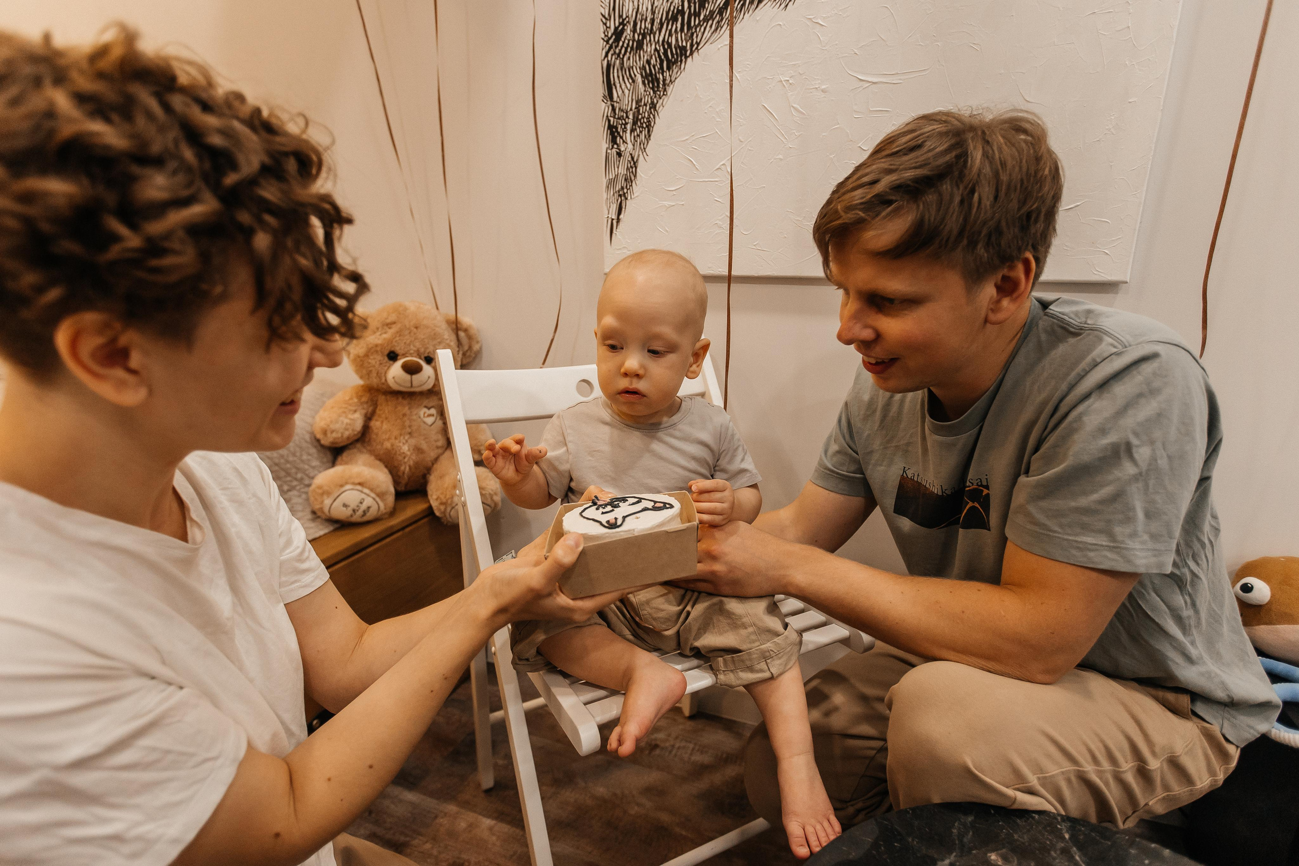 1 год дома. Фотограф Авилова Дарья ● Тюмень● Съемка больших семей ●Архив поколений