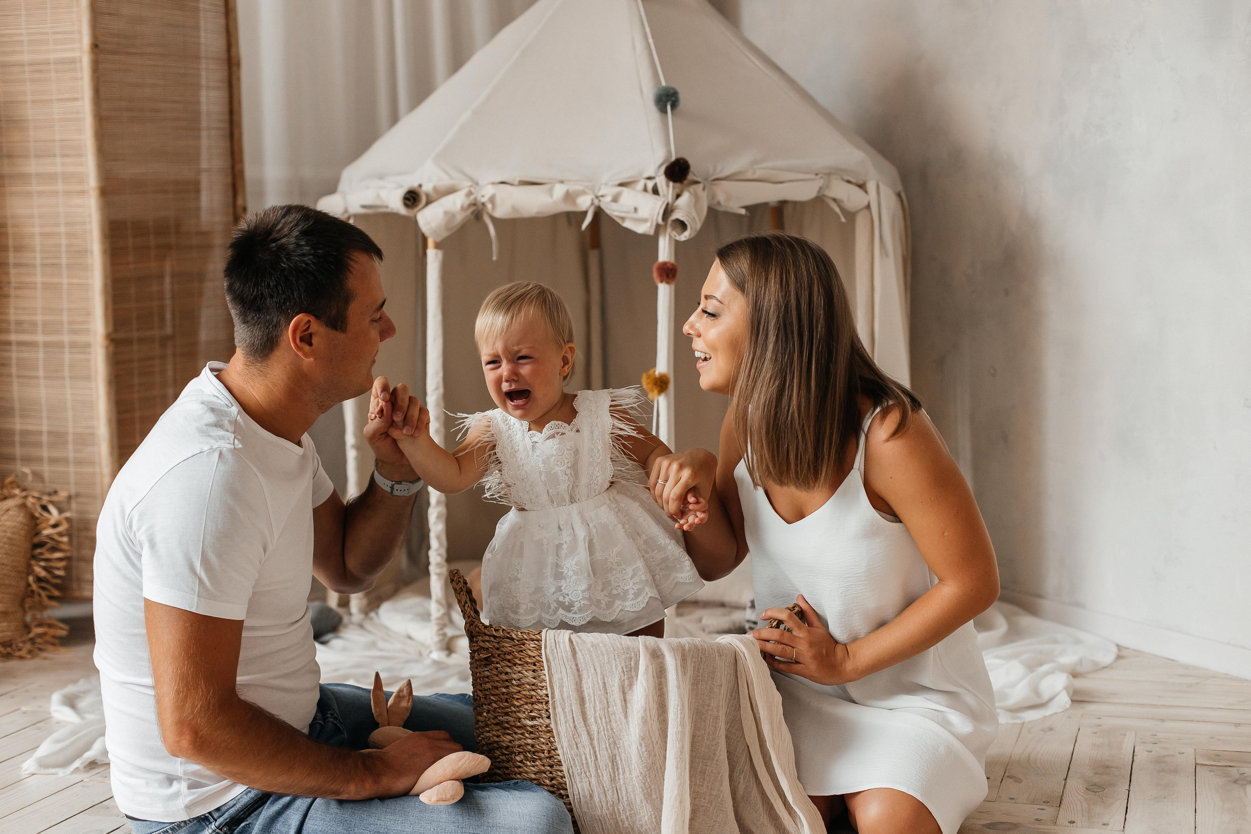 Семейная фотосессия (1 годик). Фотограф Авилова Дарья ● Тюмень● Съемка больших семей ●Архив поколений