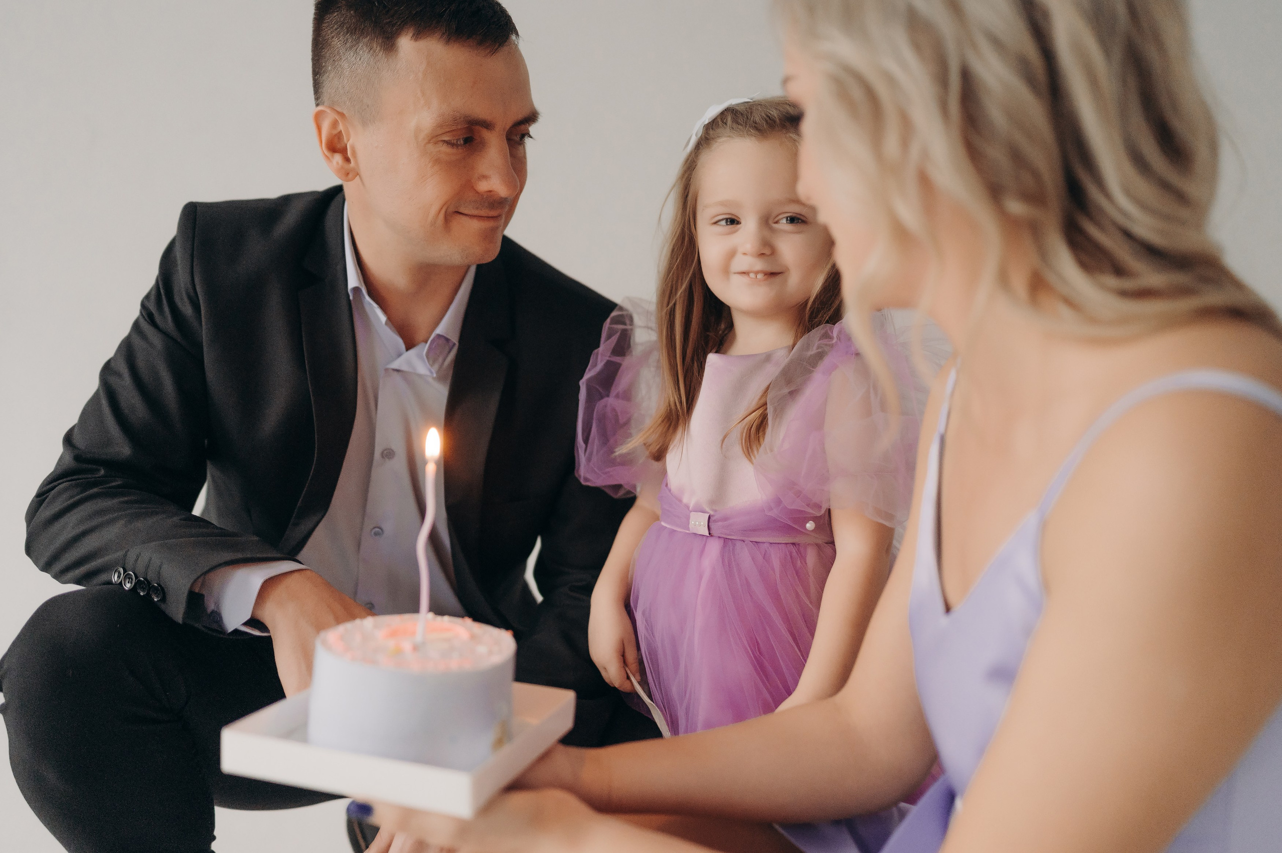 Мама, папа, я и тортик. Главная