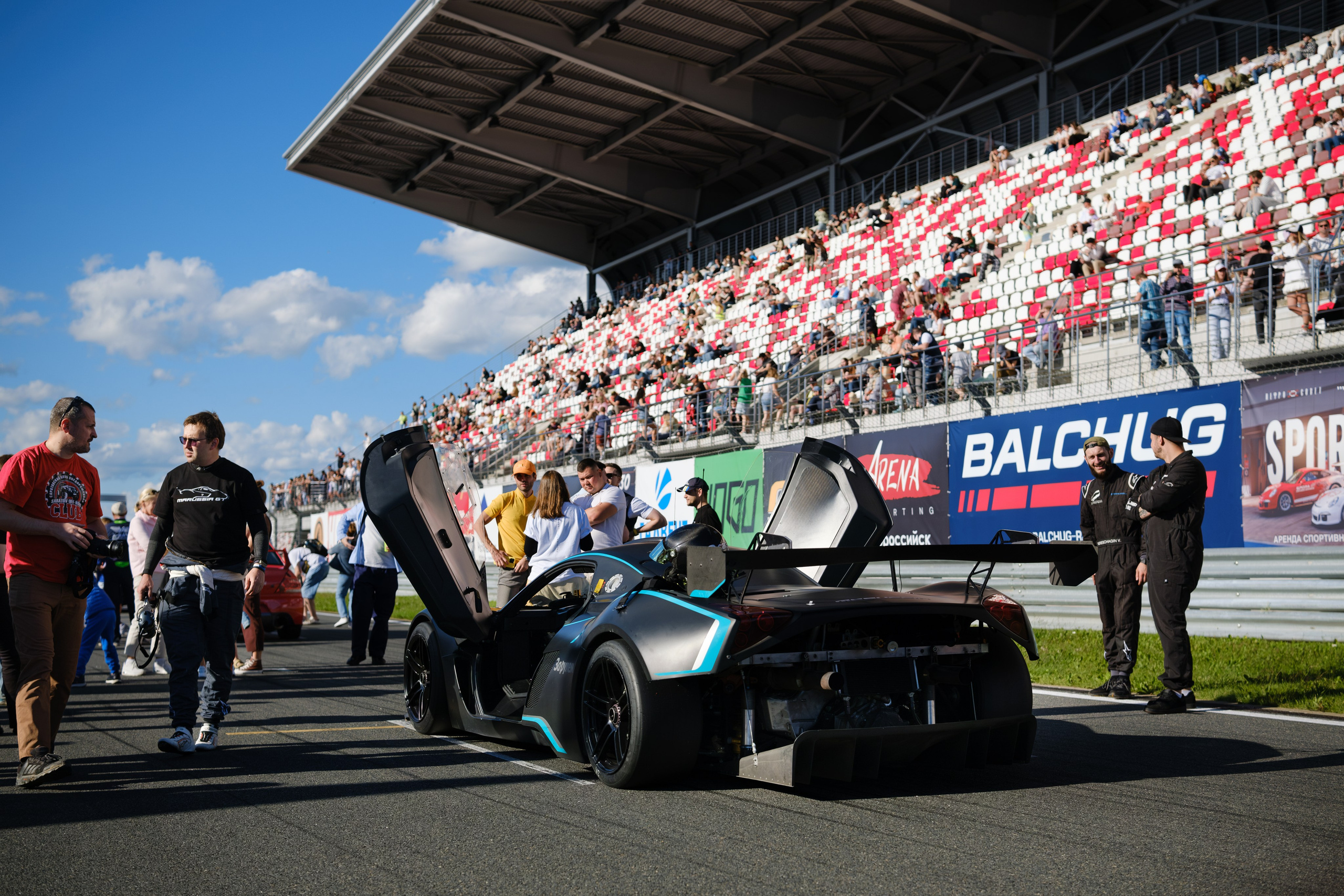 Российская серия гонок на выносливость. Авто и мотоспорт — фотограф Антон Медведев iCoguar