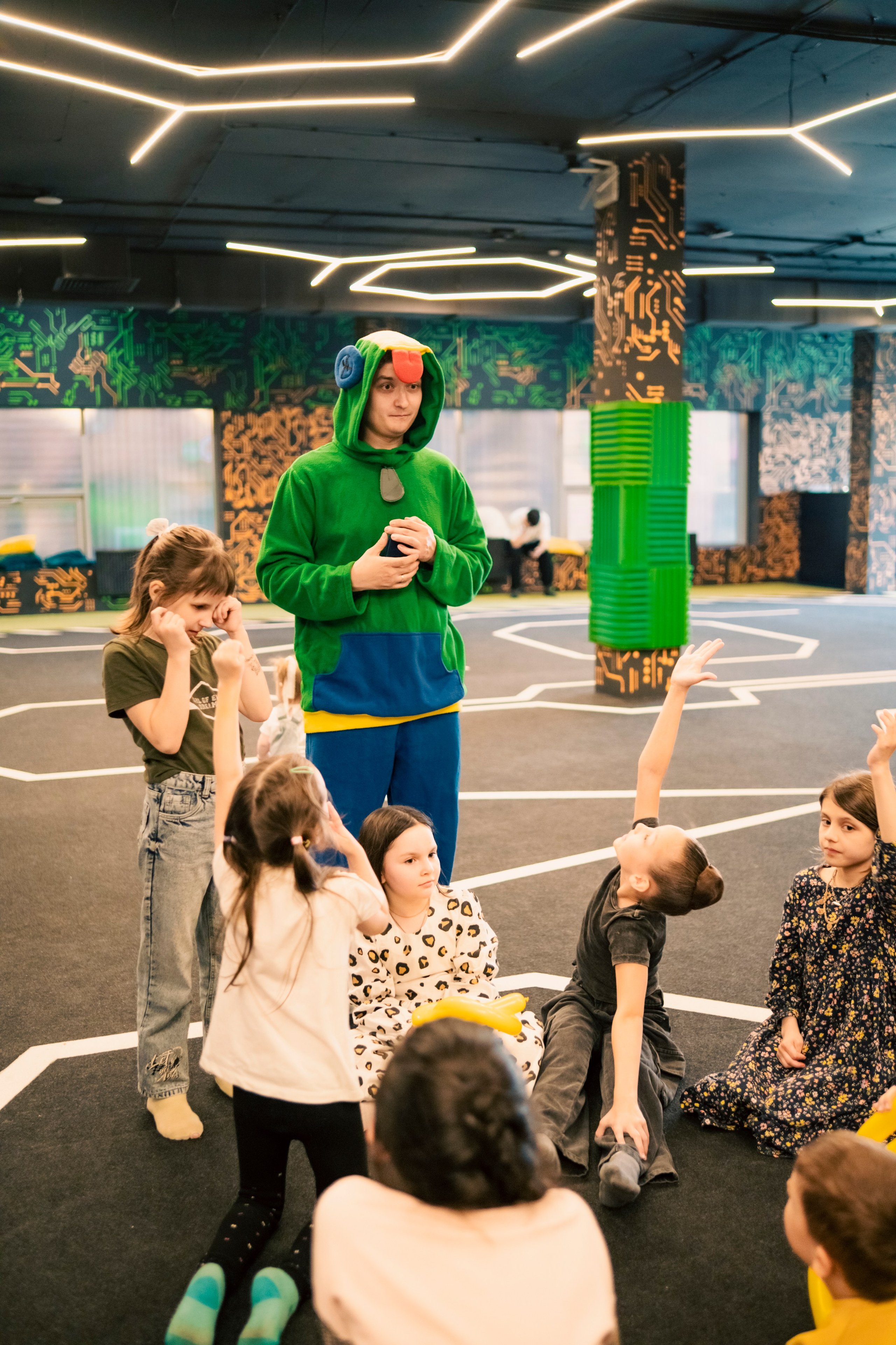 VR April-May. Felixtones