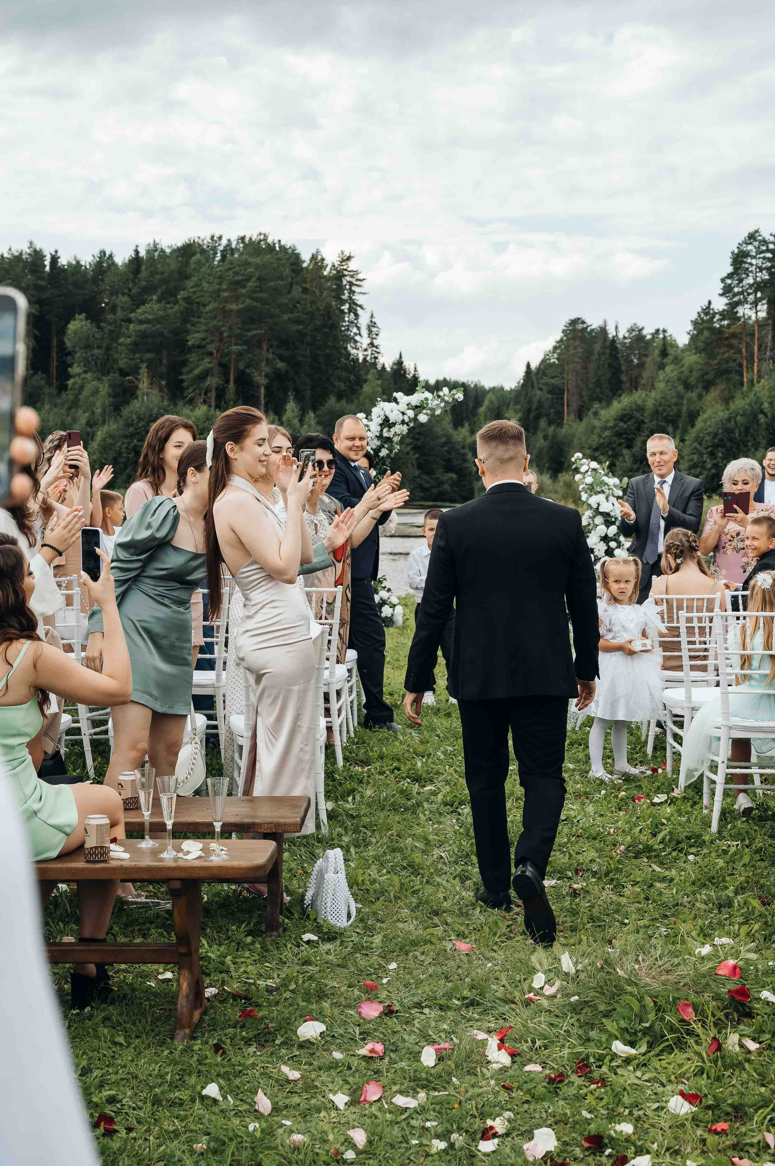 Совместные сборы в отеле. Свадебный и семейный фотограф в Котласе Никита Попов