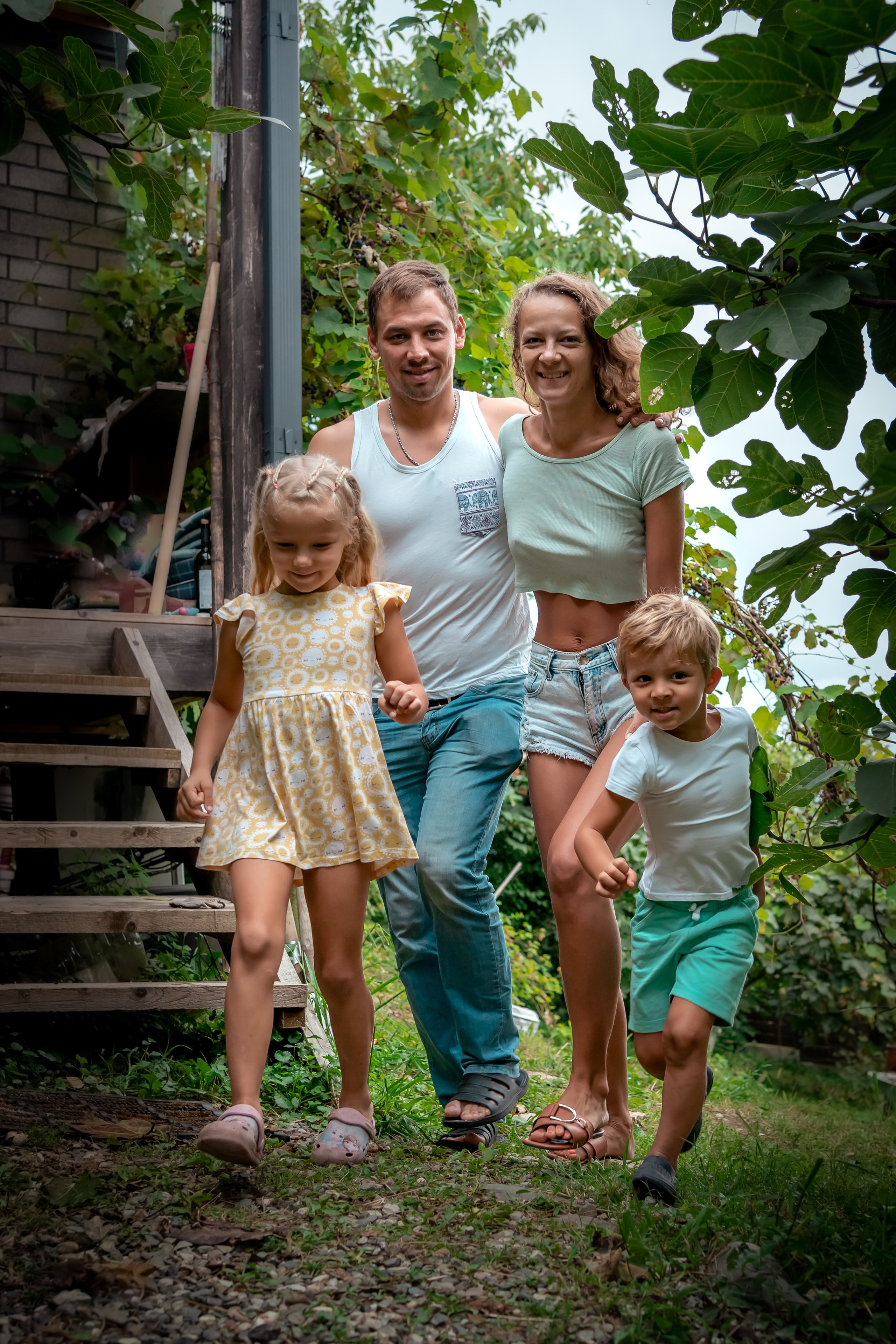 День с семьей, Сочи. Семейный фотограф Варвара Сорока в городе Москве