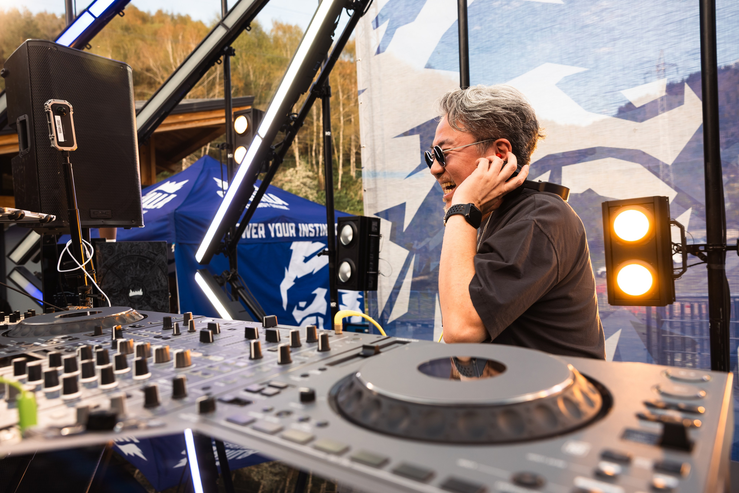 GORILLA GROOVE STAGE IMBA CAMP 5. Gorillaenergymedia