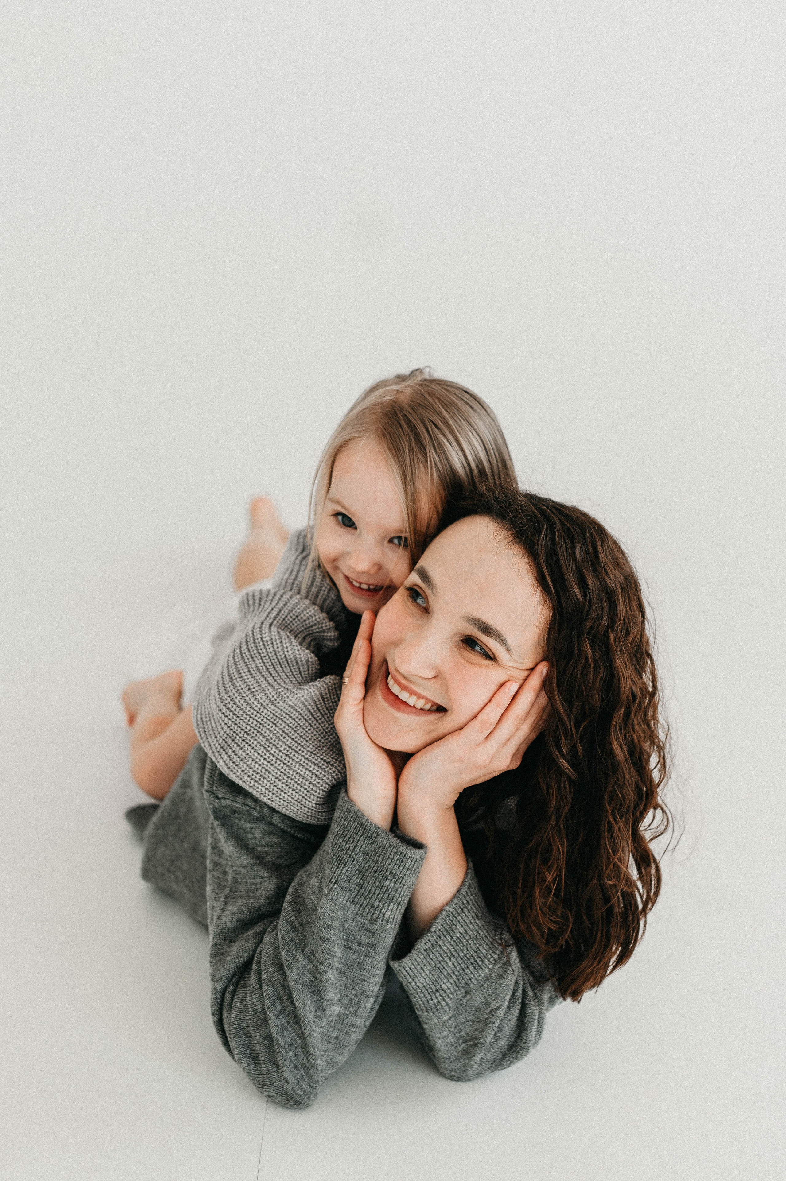 Алина и Софа. Свадебный и семейный фотограф в Чите Юлия Оранская