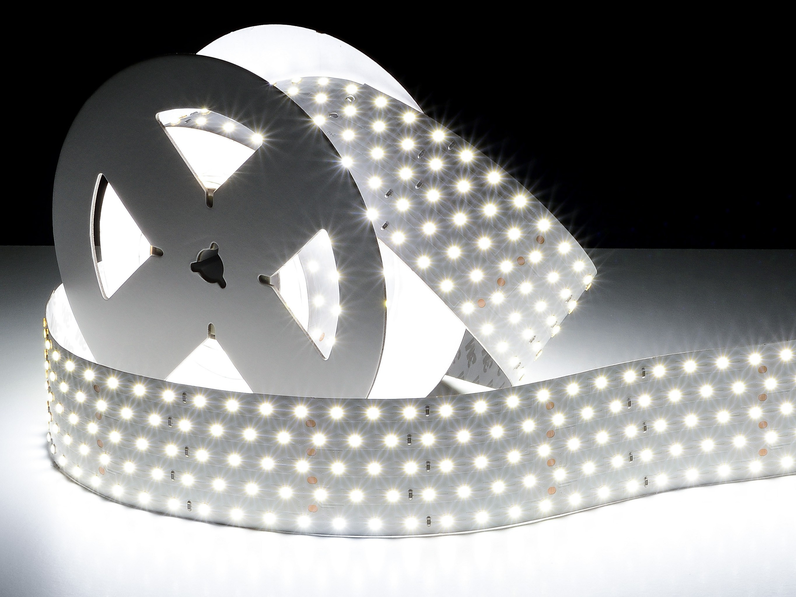 Фотосъёмка светового оборудования. Съемка люстр и светильников