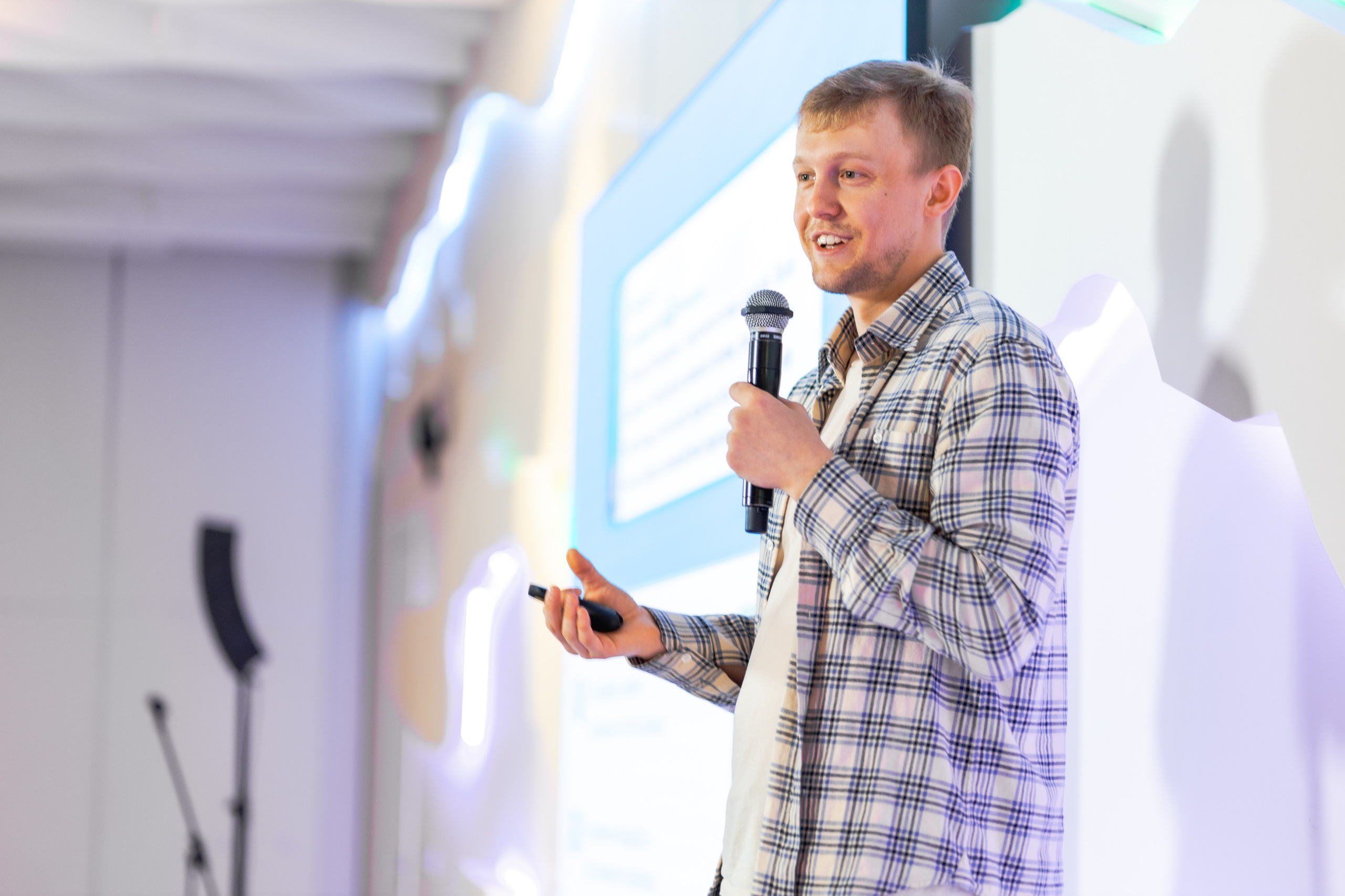 Aha! — 29–30 мая 2025. Фотобанк Матемаркетинг