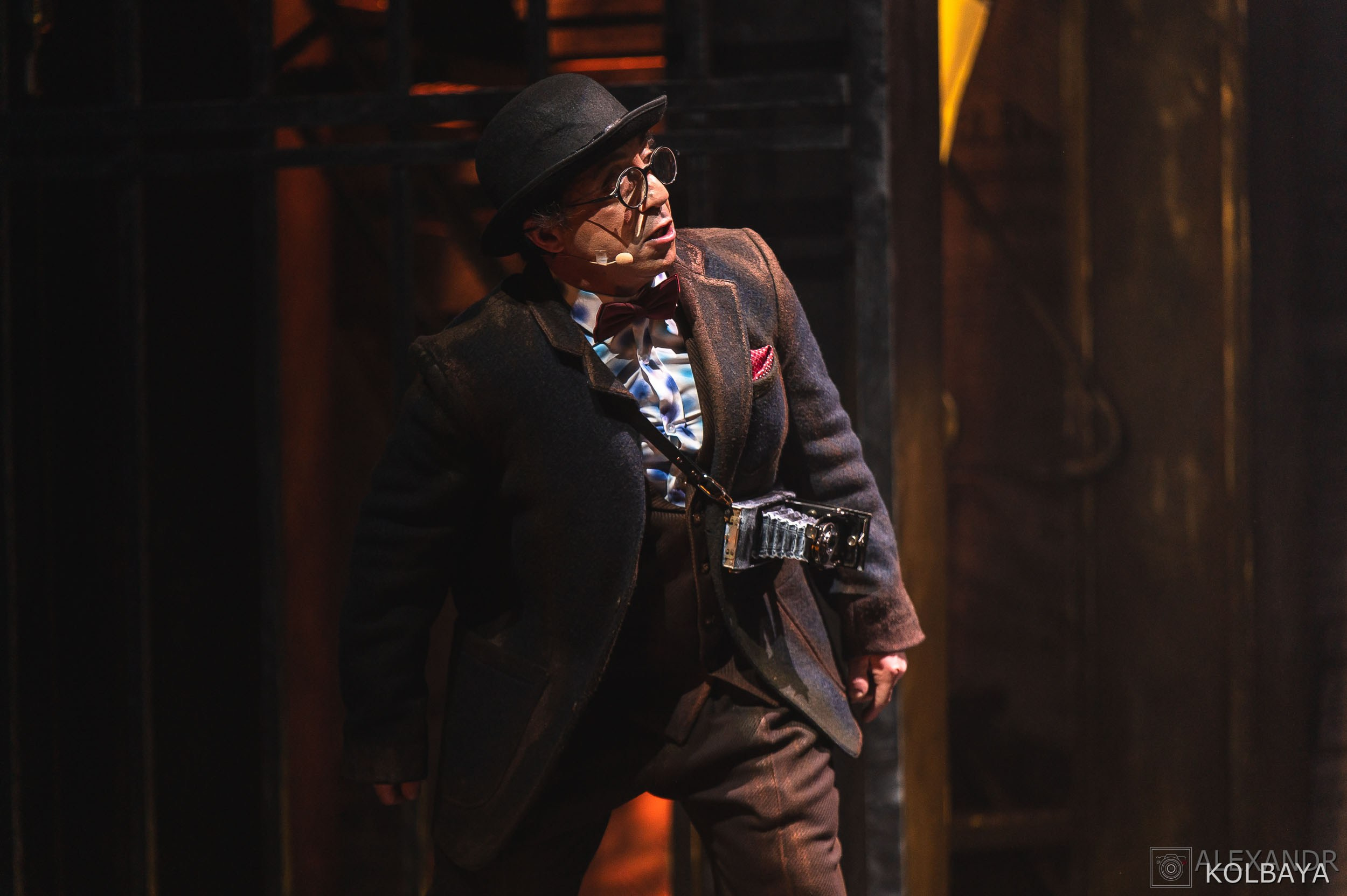 Фотографии со спектакля «Однажды в городе N». Концертный и театральный репортажный фотограф в Москве Александр Колбая