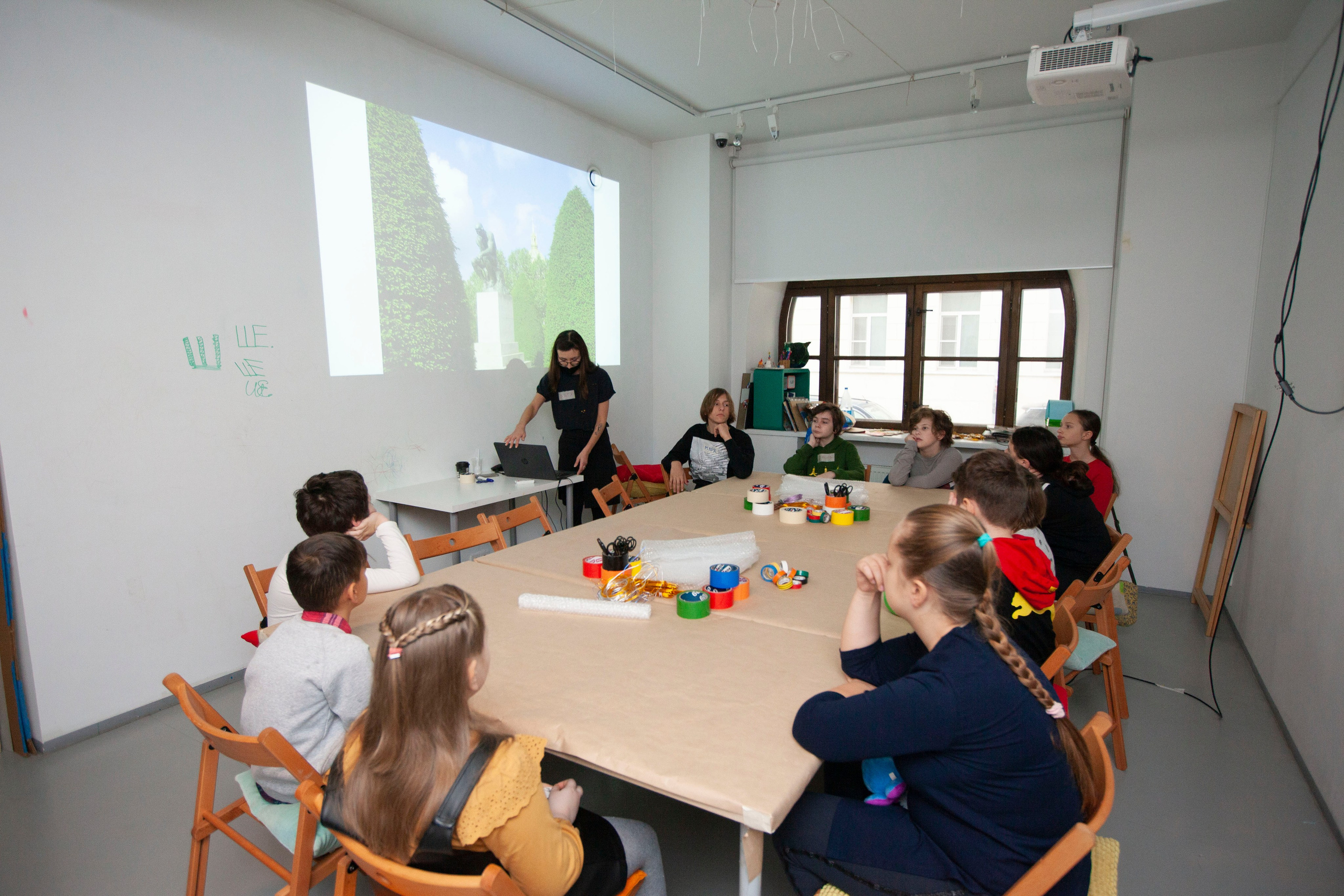 Детский мастер-класс в ММОМА. Stanislav Baryshev — People. Emotions. Atmosphere