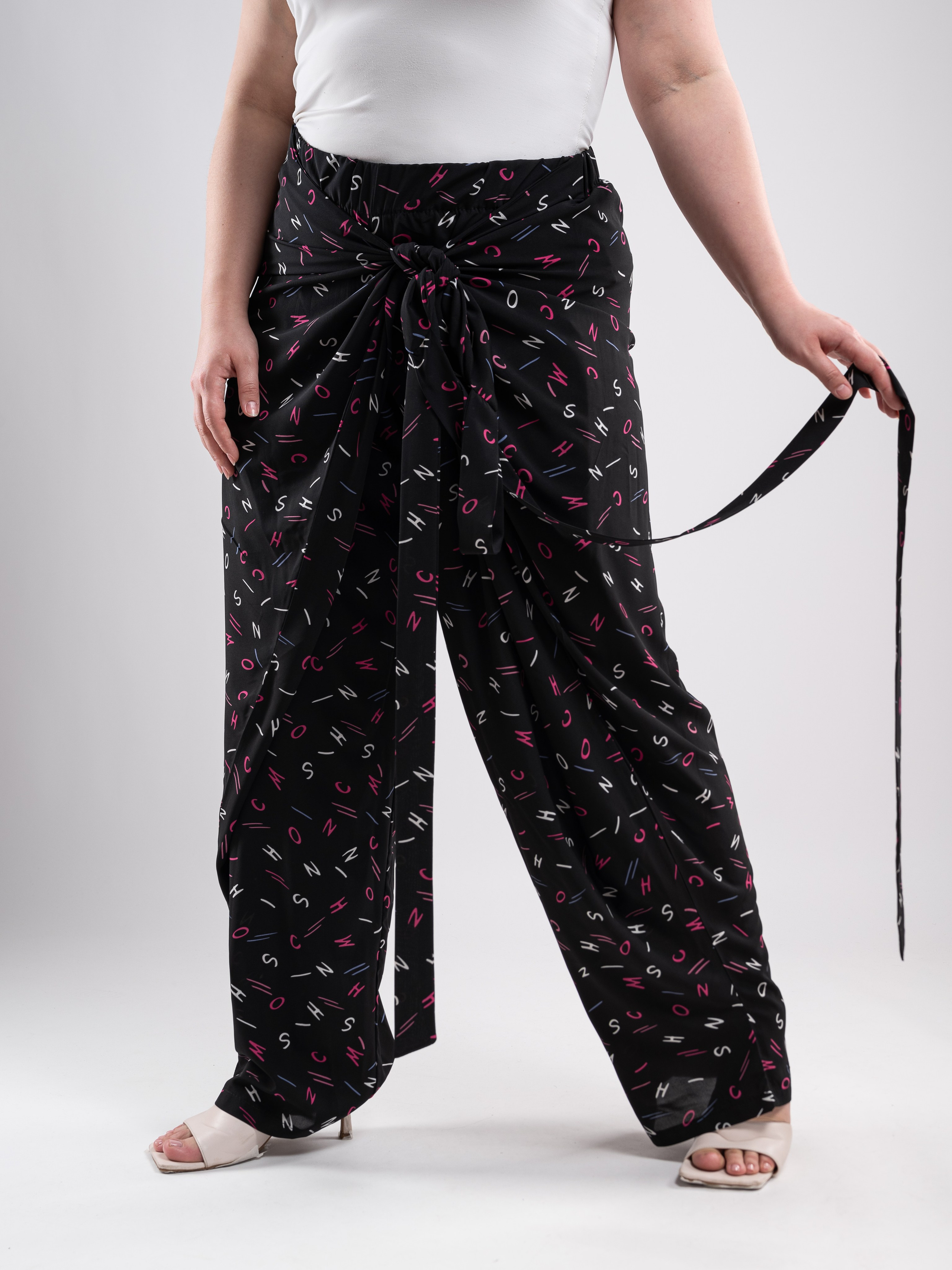 Брюки трансформеры. Предметный фотограф, фото для маркетплейсов Пятигорск, КМВ