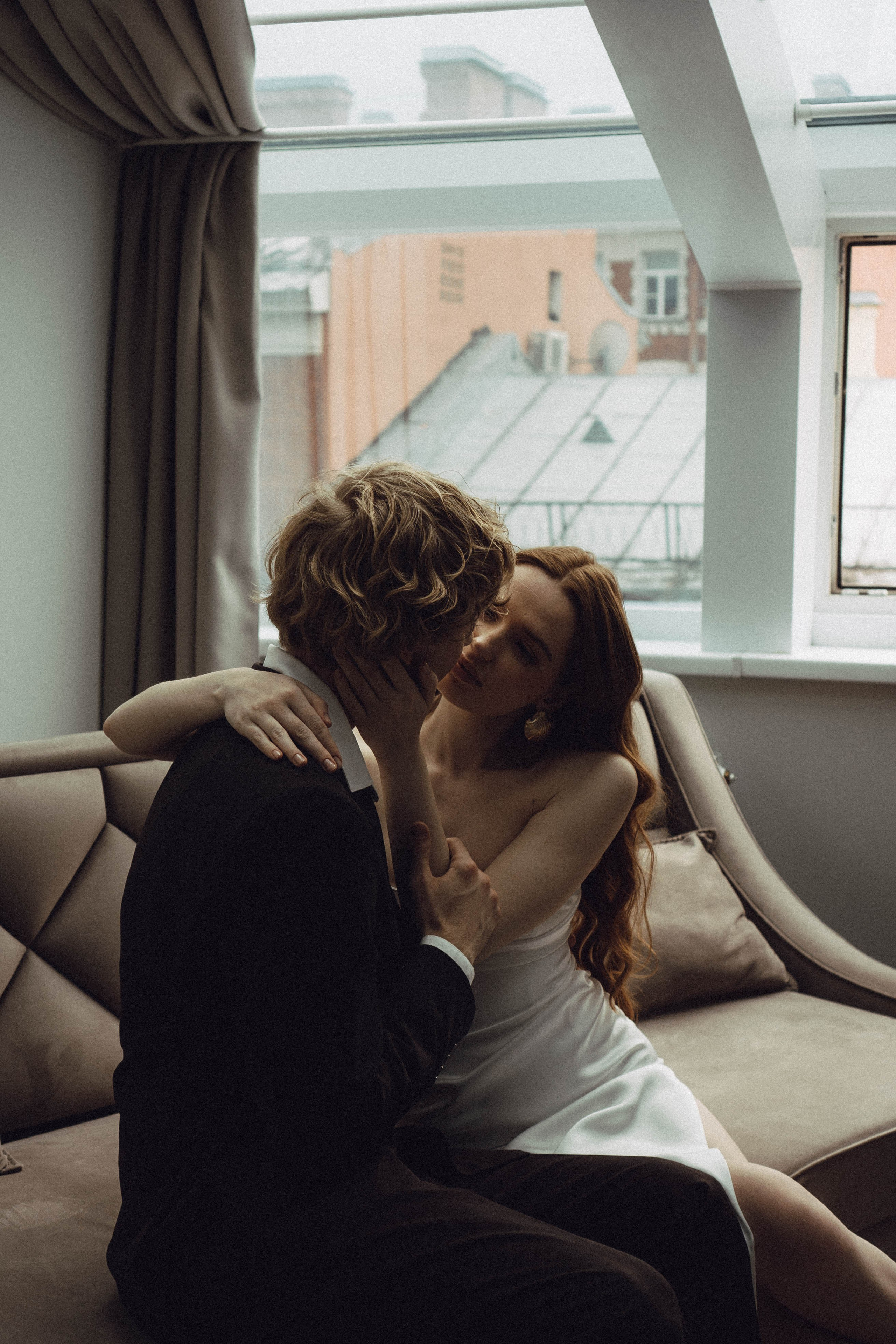 СВАДЕБНАЯ СЬЕМКА В ОТЕЛЕ. СБОРЫ ЖЕНИХА И НЕВЕСТЫ И ТАКЖЕ ТОР И ПОДГОТОВКА К ПРОГУЛКЕ. Профессиональный фотограф, Санкт-Петербург — Виктория Богомолова