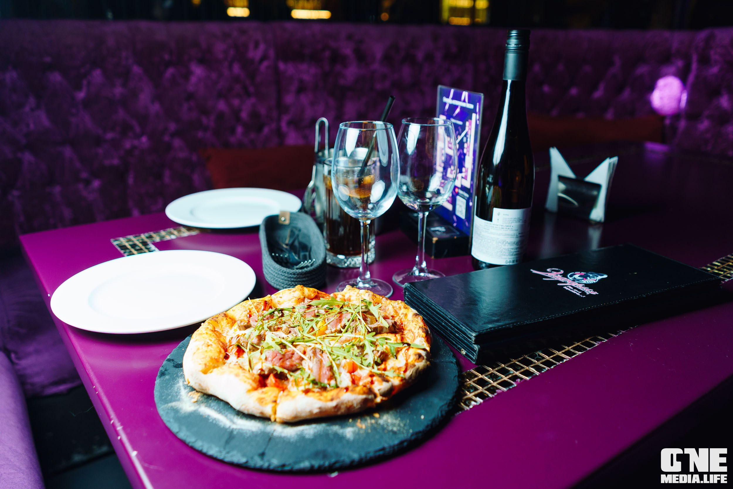 Фоторепортаж из караоке-клуба Эйфория. One Media Life: фоторепортажи, фотоотчеты с мероприятий и заведений