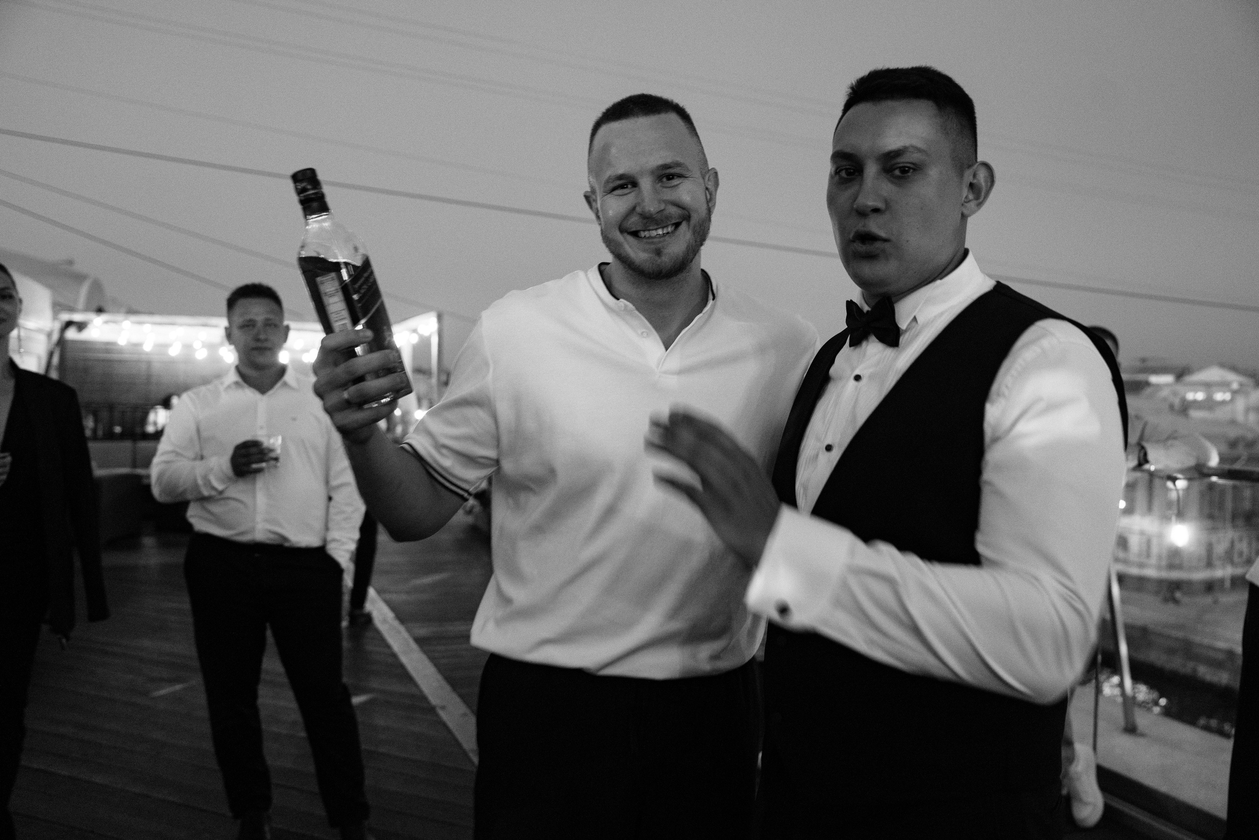 Виктория & Роман. Камерная городская свадьба в видовом ресторане в стиле современная классика. Свадебный фотограф организатор в Санкт-Петербурге Ассоль Опарина