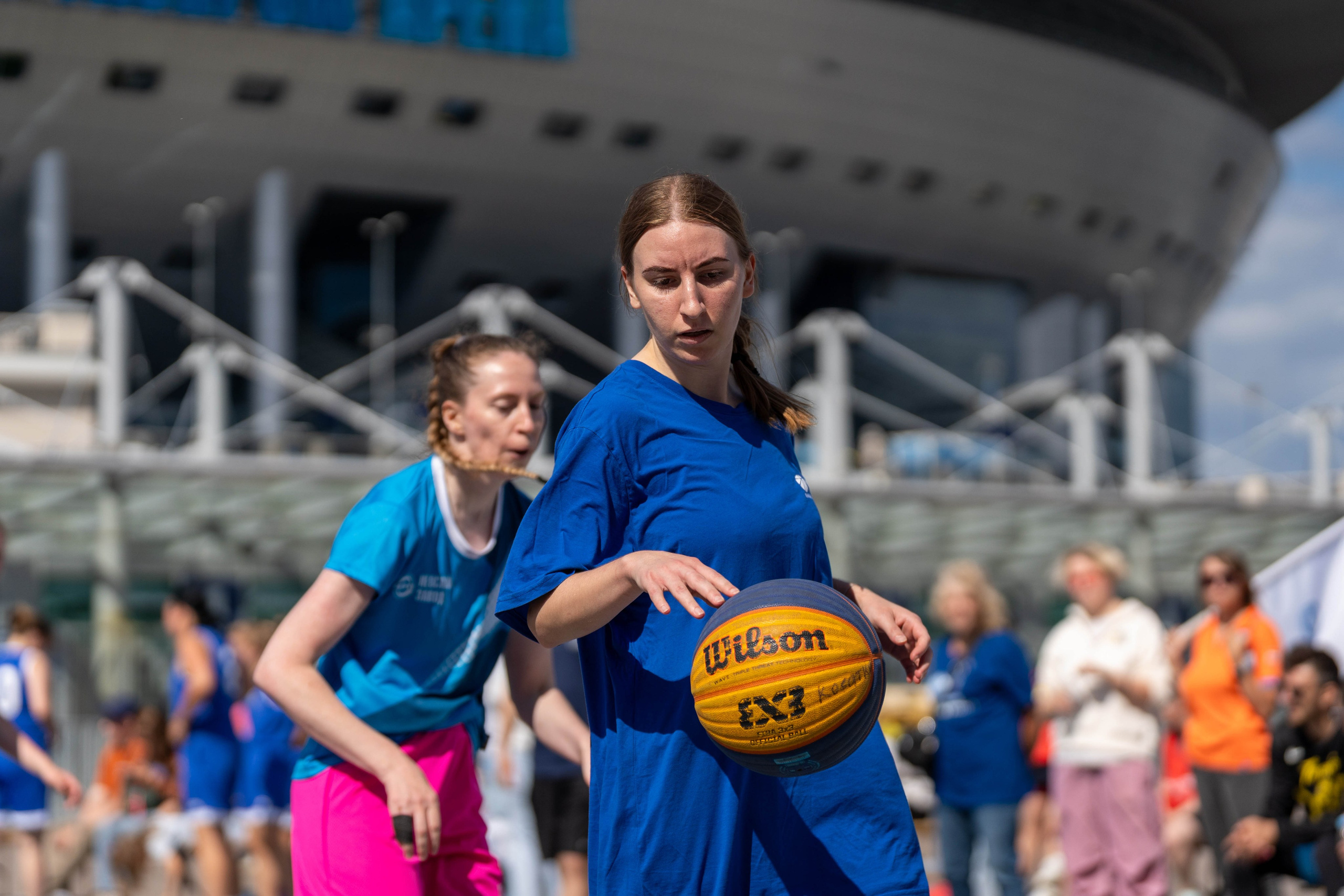 Репортажное фото женского баскетбольного матча 3х3 «Оранжевый мяч» в Санкт-Петербурге