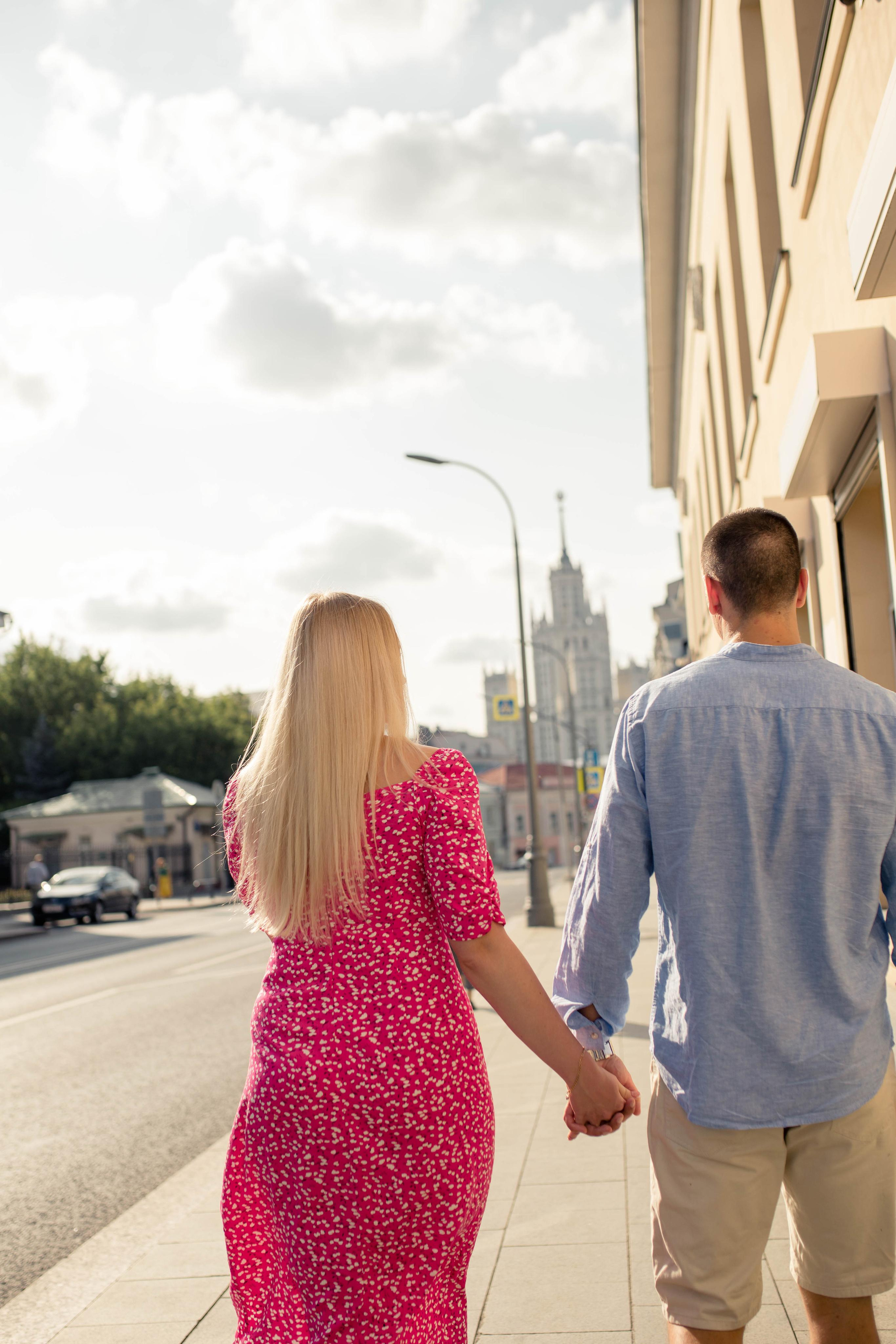 Фотосессия для влюбленных, прогулка по Москве. Алена и Ваня. Фотограф Валерия Горбунова Подольск Бутово Видное Щербинка