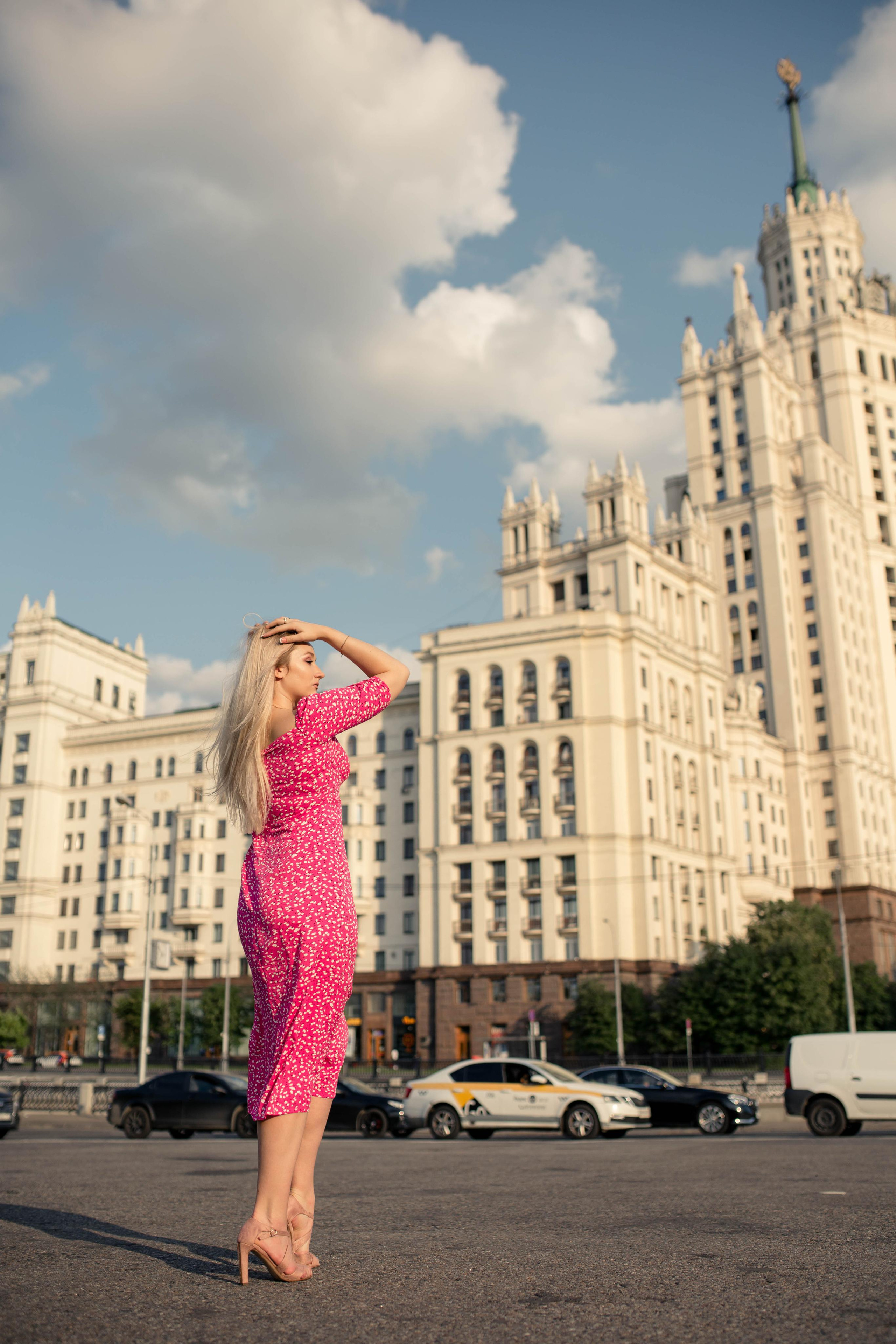 Фотосессия для влюбленных, прогулка по Москве. Алена и Ваня. Фотограф Валерия Горбунова Подольск Бутово Видное Щербинка