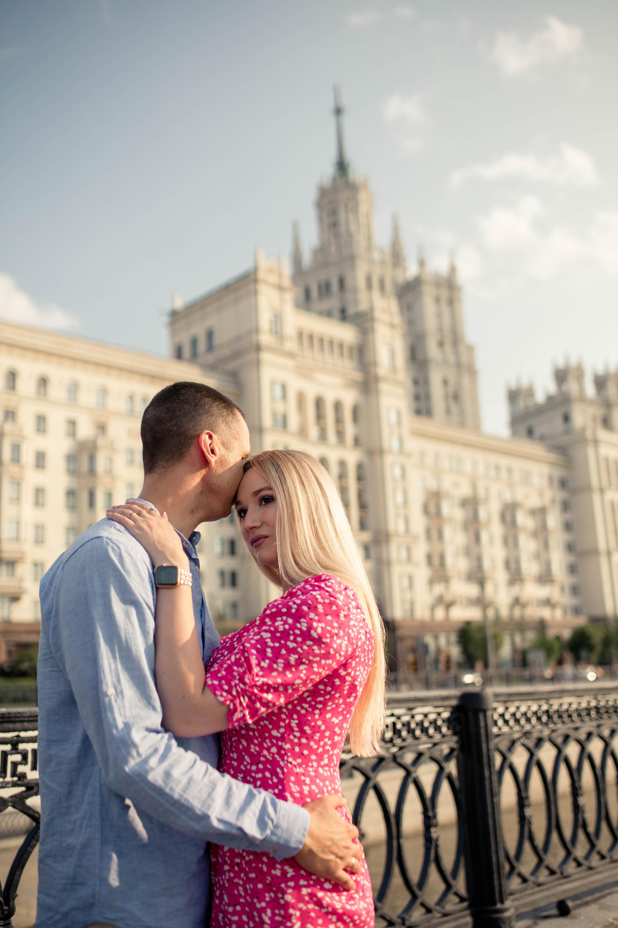 Фотосессия для влюбленных, прогулка по Москве. Алена и Ваня. Фотограф Валерия Горбунова Подольск Бутово Видное Щербинка