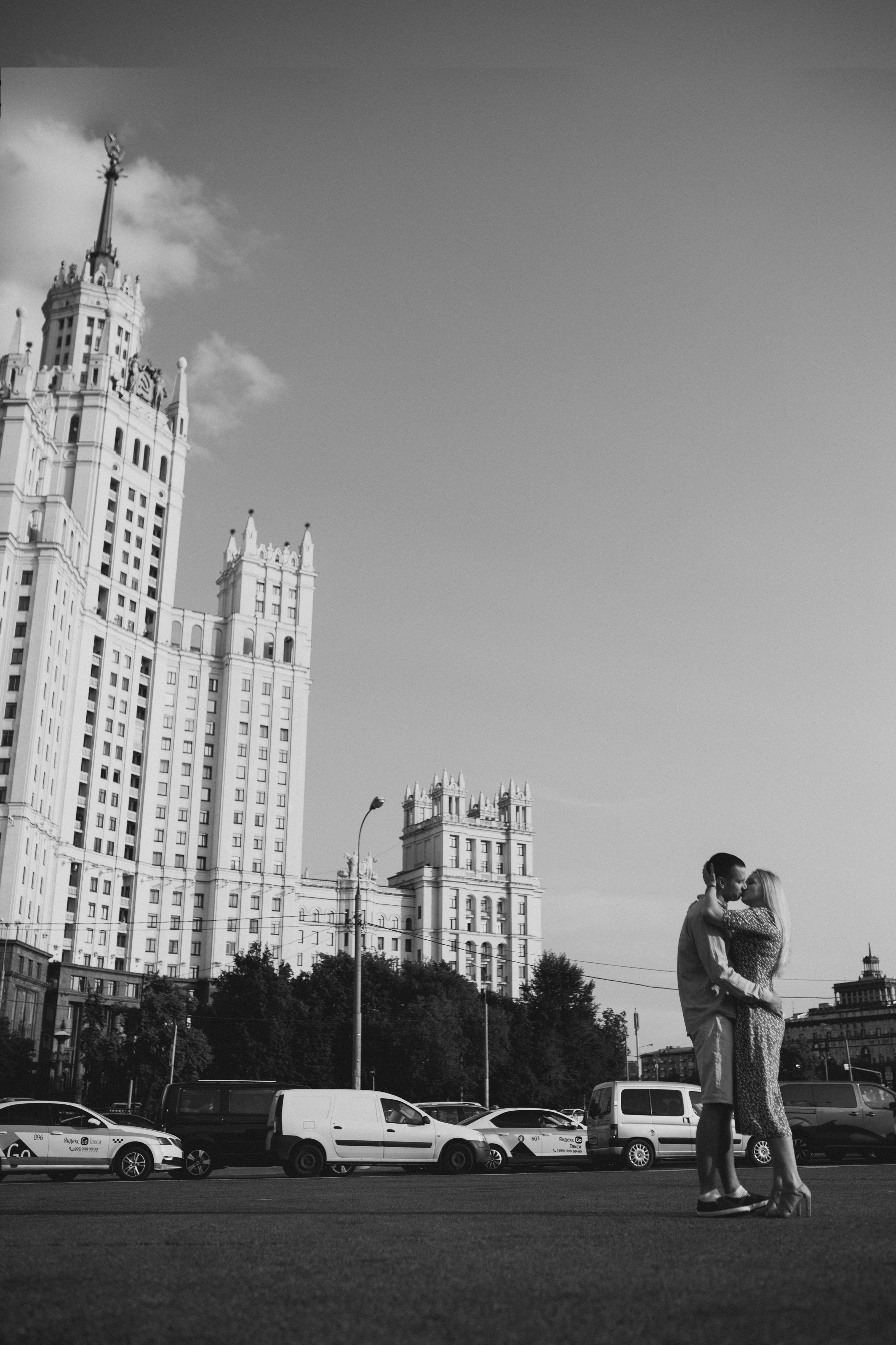 Фотосессия для влюбленных, прогулка по Москве. Алена и Ваня. Фотограф Валерия Горбунова Подольск Бутово Видное Щербинка