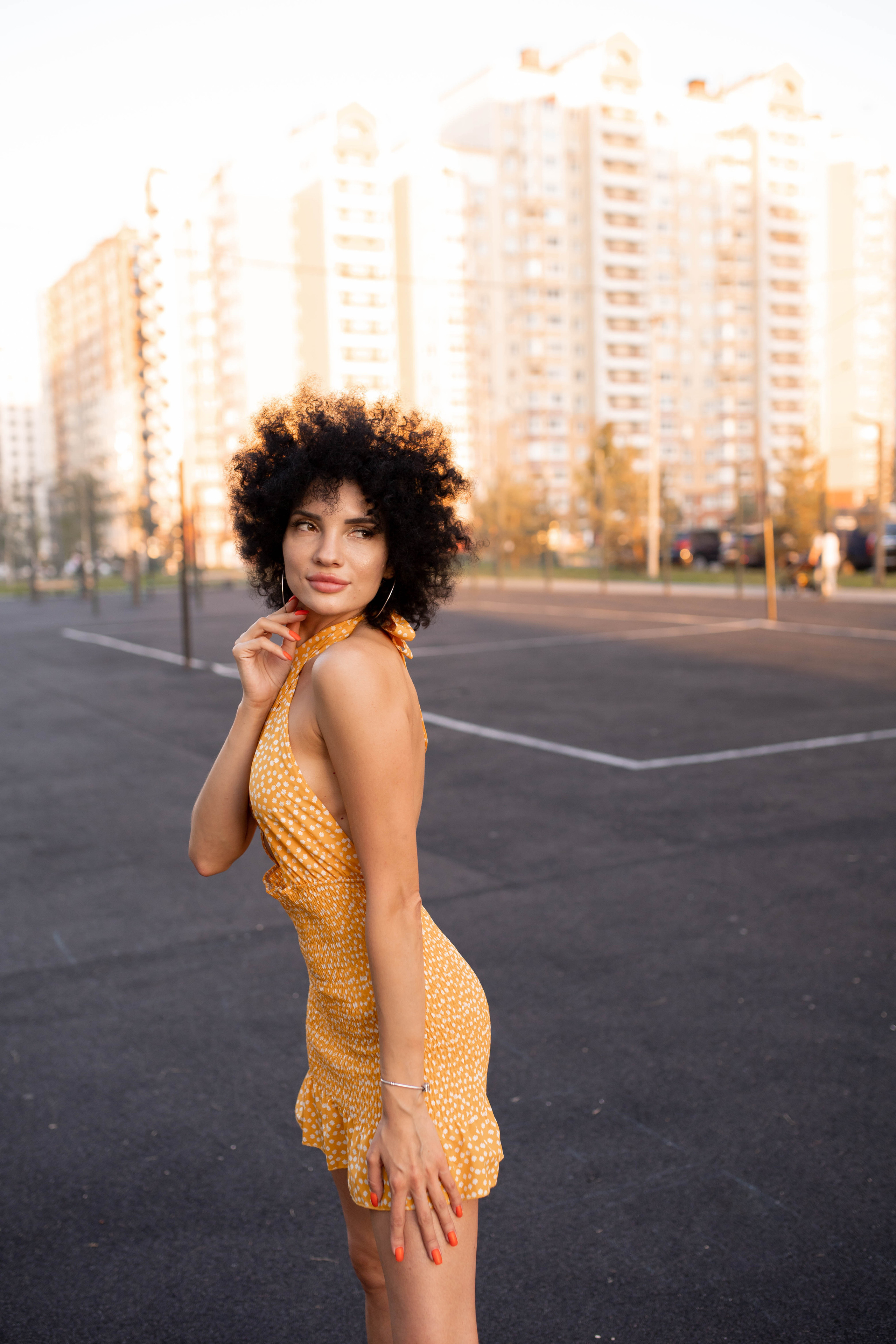 Женская фотосессия на закате. Афро. Фотограф Валерия Горбунова Подольск Бутово Видное Щербинка