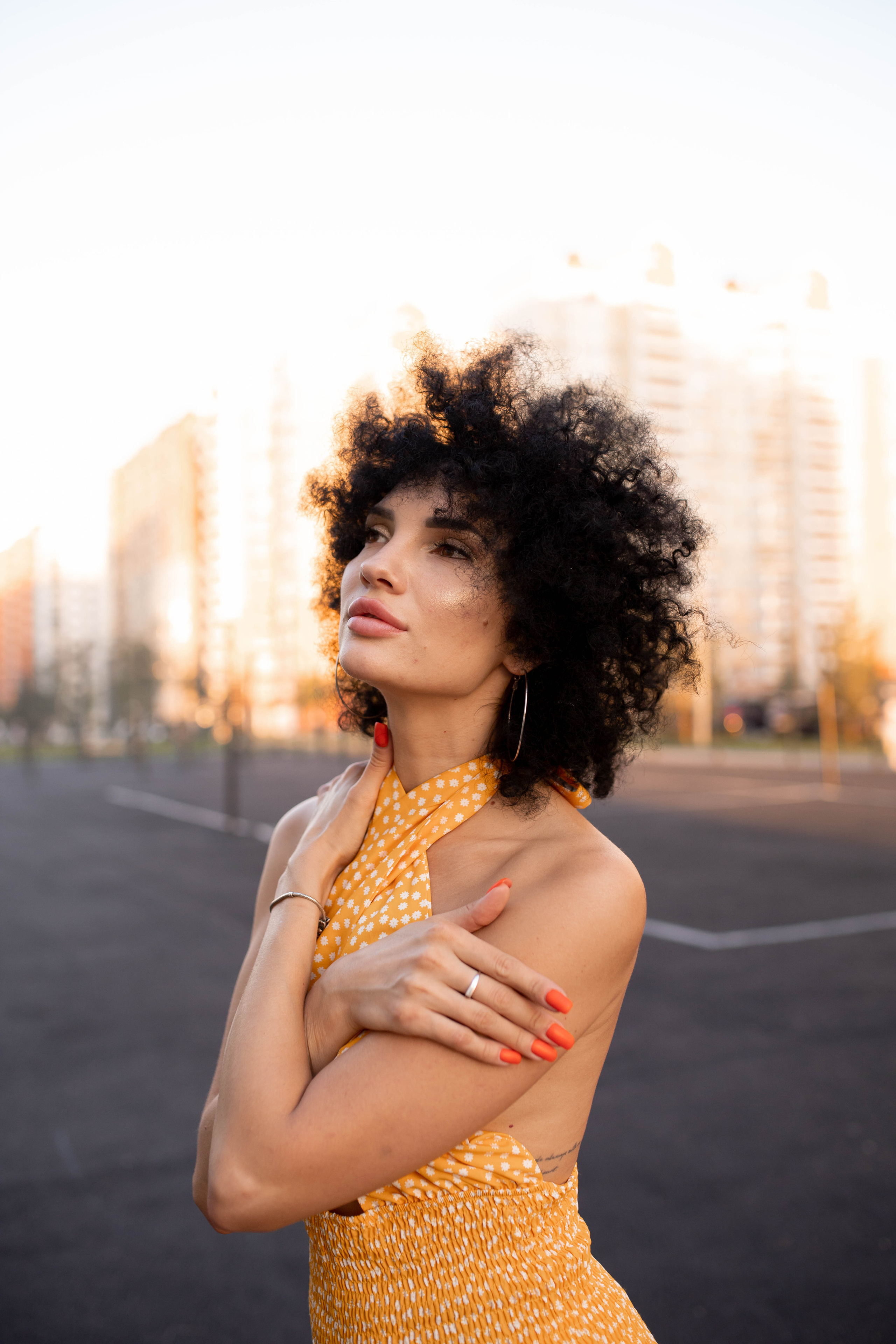 Женская фотосессия на закате. Афро. Фотограф Валерия Горбунова Подольск Бутово Видное Щербинка