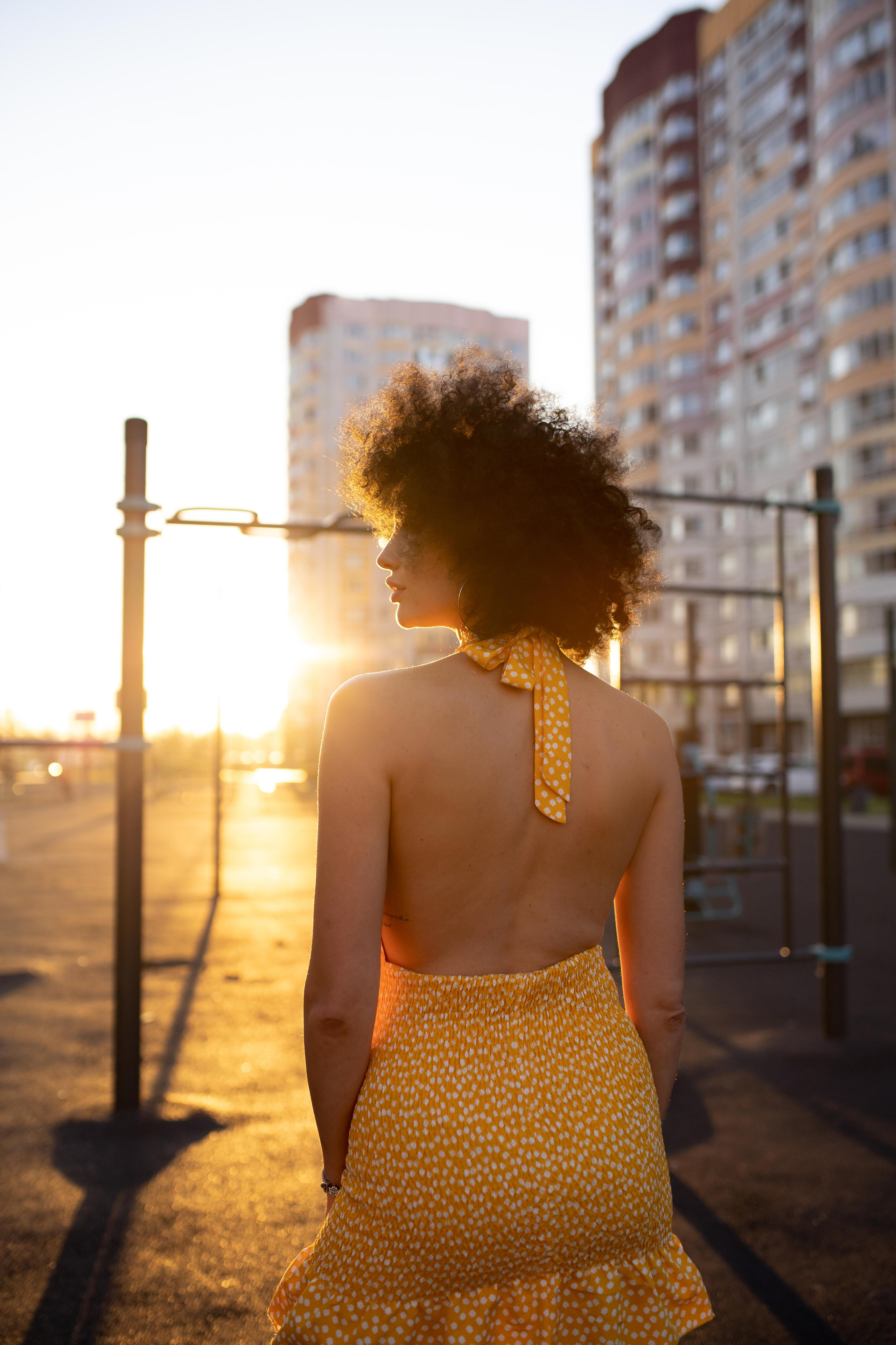 Женская фотосессия на закате. Афро. Фотограф Валерия Горбунова Подольск Бутово Видное Щербинка