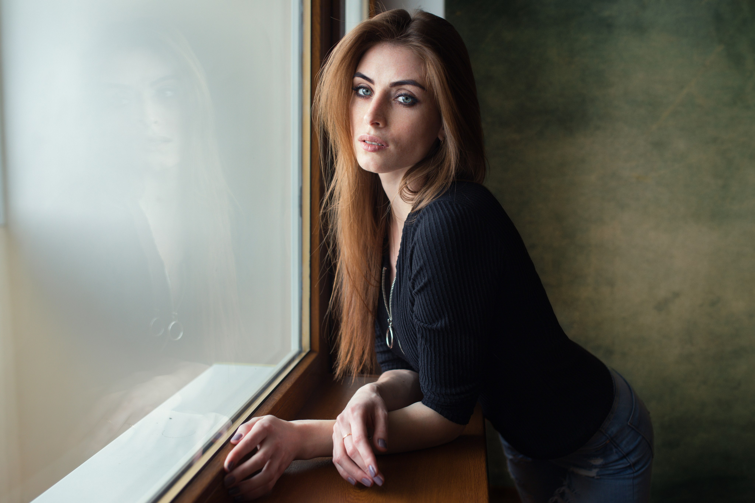Портретная съемка у окна с Надеждой для «себя»