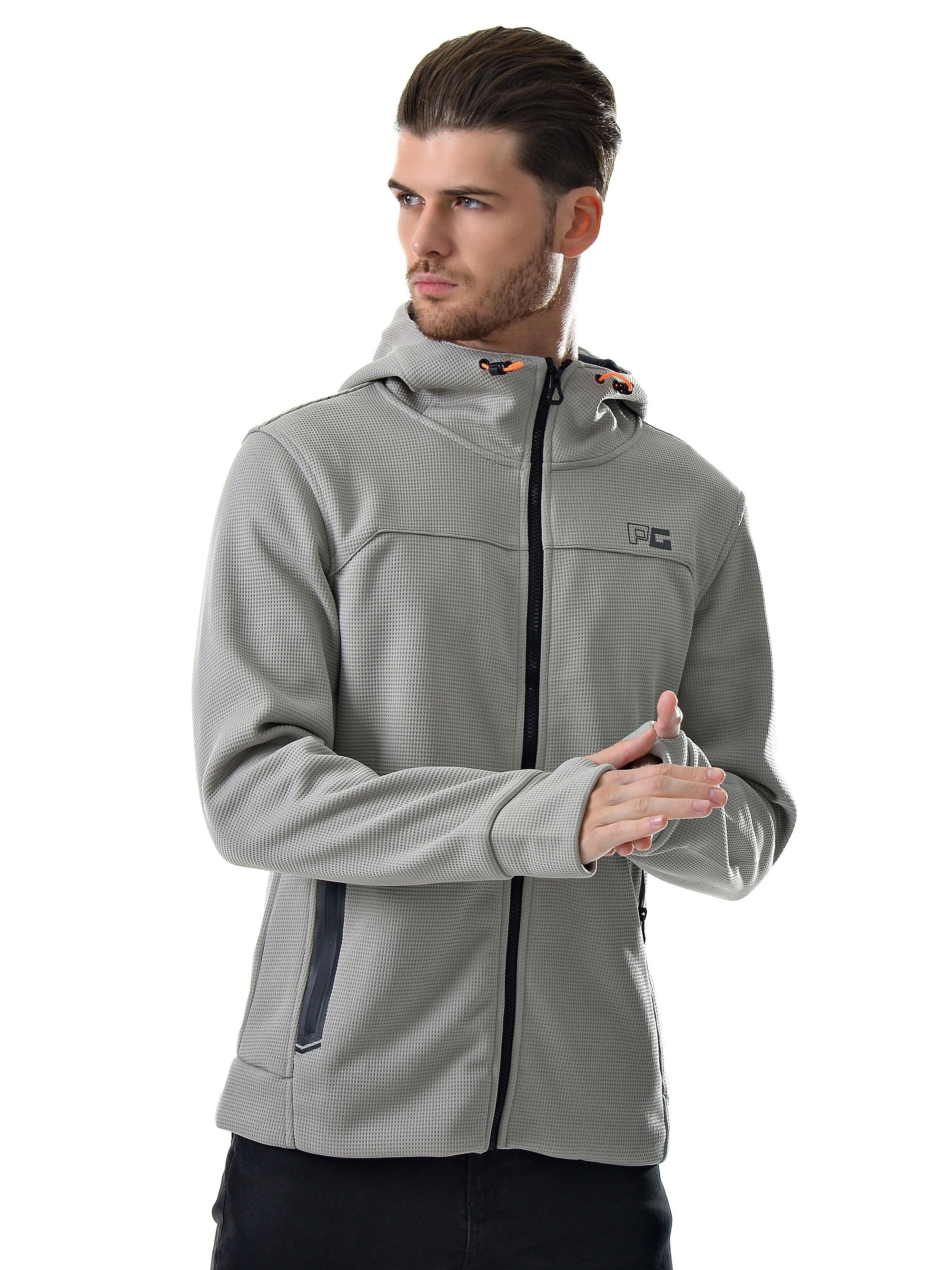 Владислав. ТМ Продакшн — Съемка для маркетплейсов в Москве