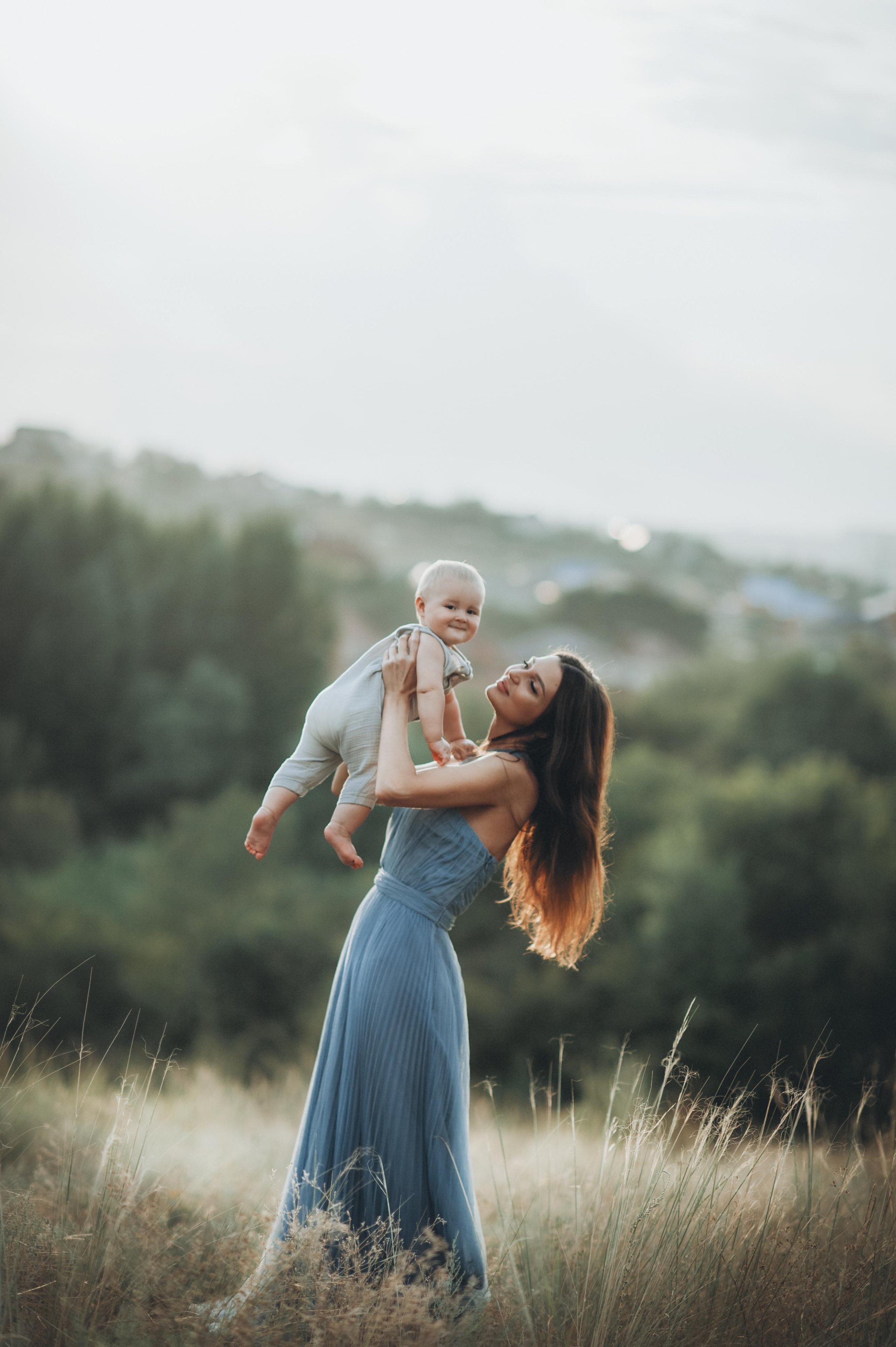 Юля в роли мамы. Фотограф в Саратове Анастасия Гладина