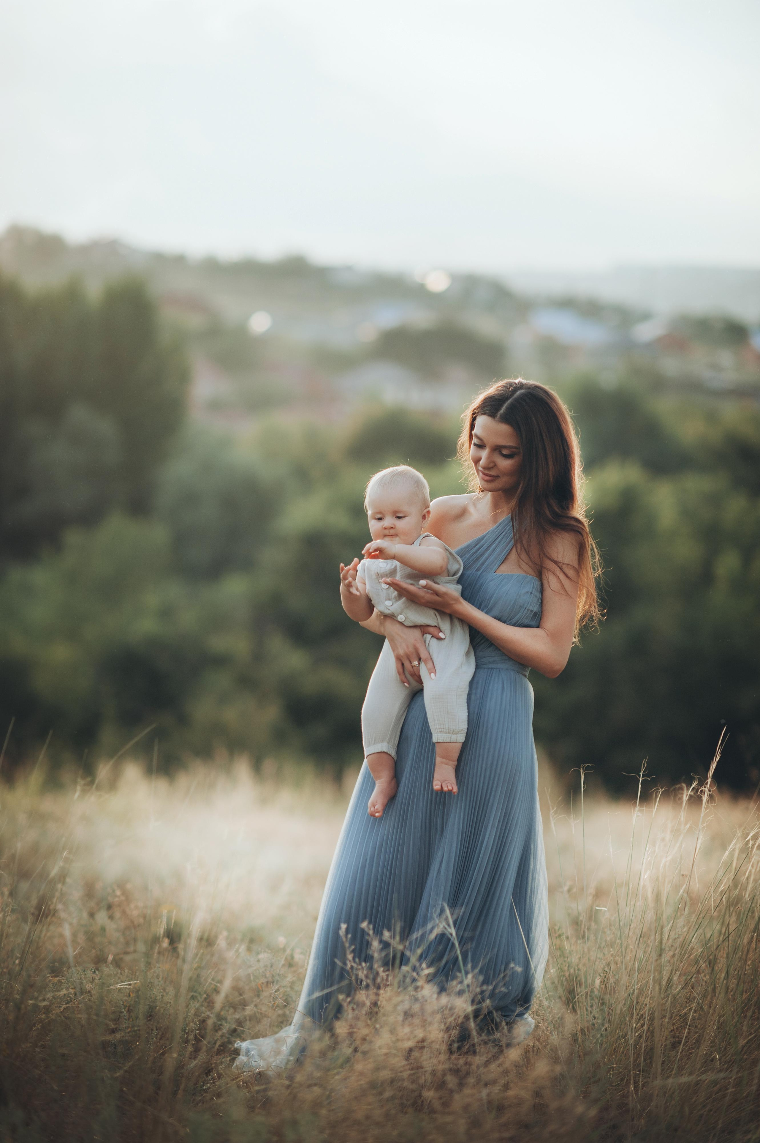 Юля в роли мамы. Фотограф в Саратове Анастасия Гладина