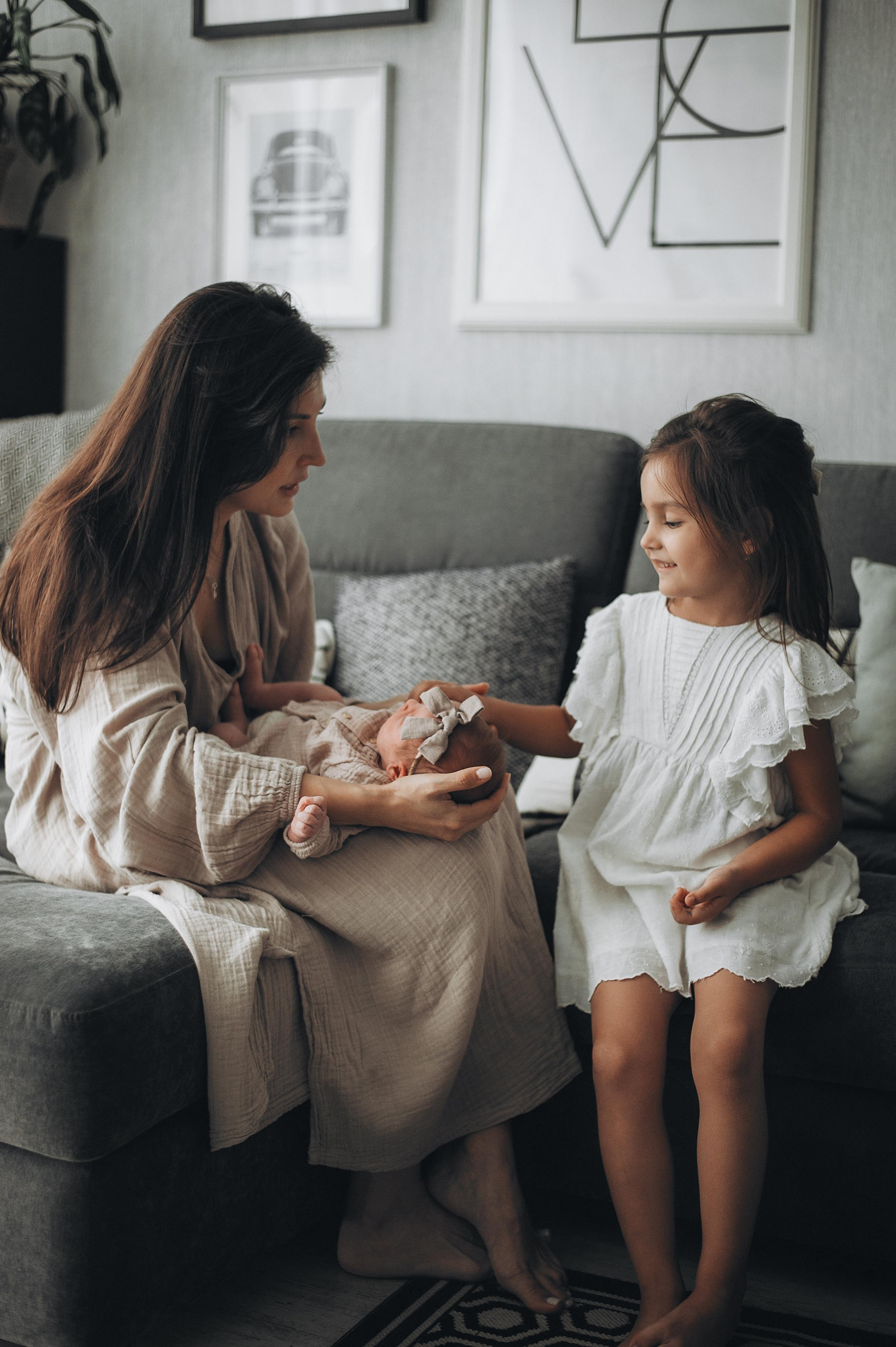 Мама и маленькие доченьки. Фотограф в Саратове Анастасия Гладина