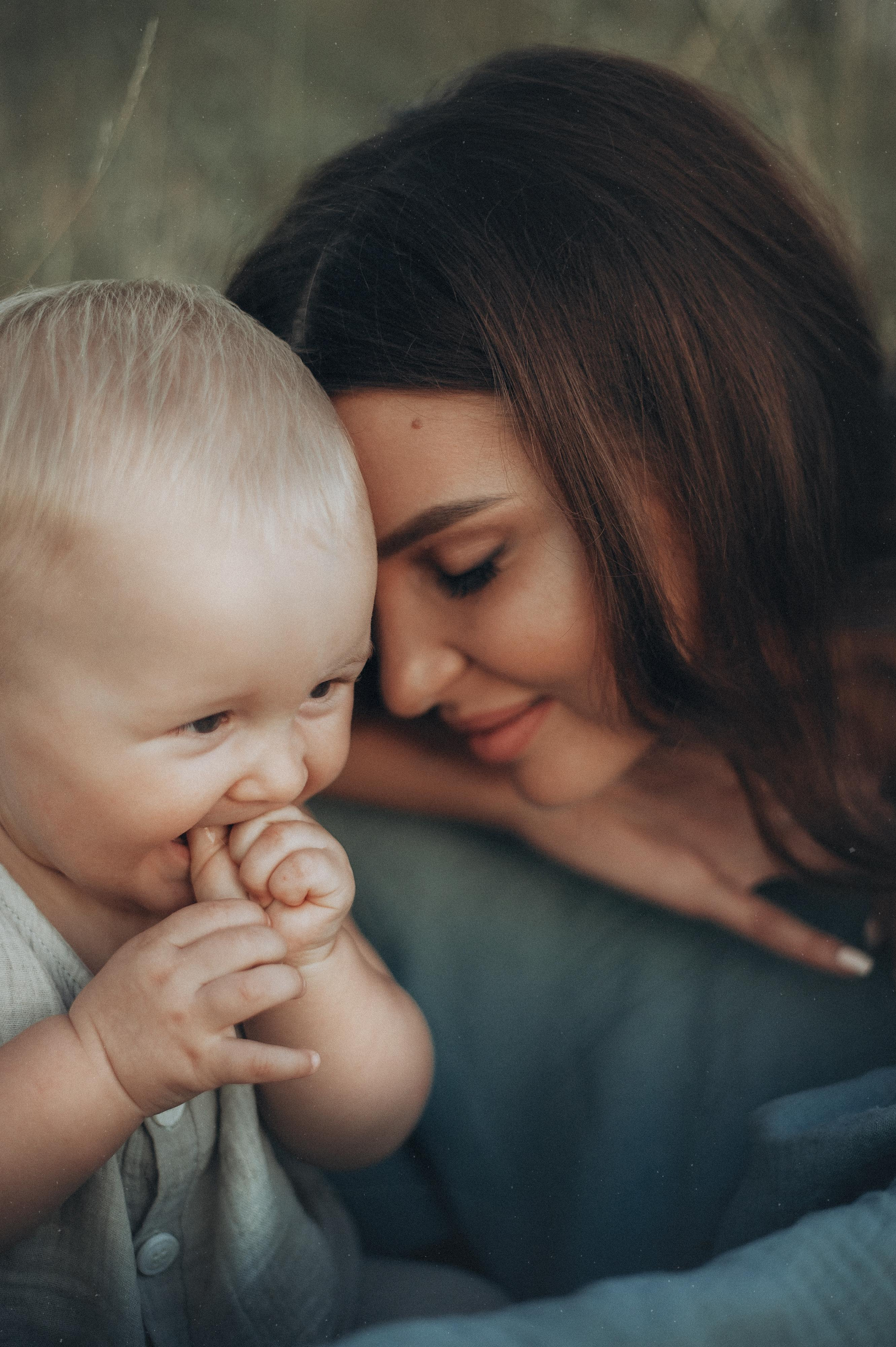 Юля в роли мамы. Фотограф в Саратове Анастасия Гладина
