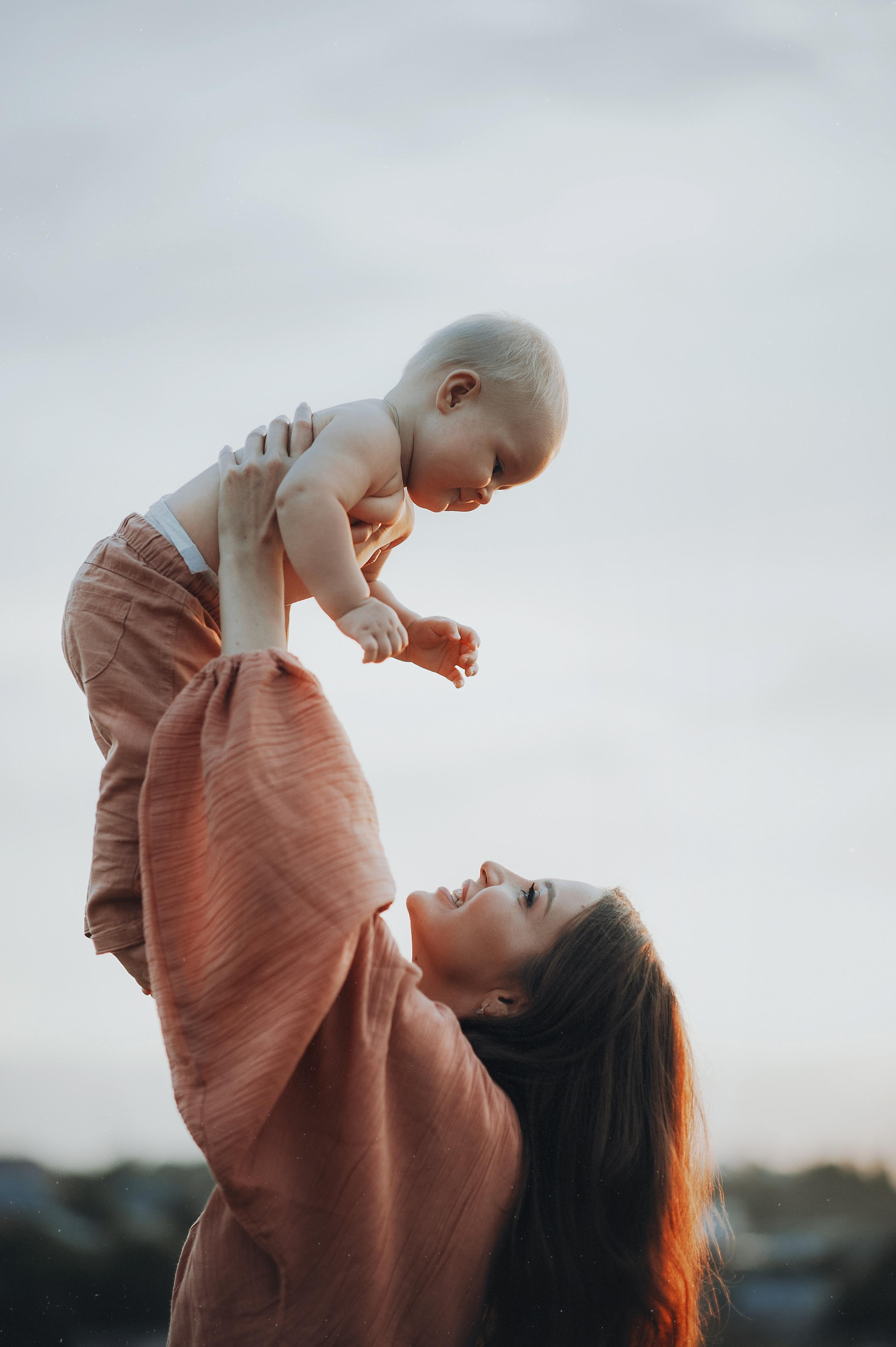 Юля в роли мамы. Фотограф в Саратове Анастасия Гладина