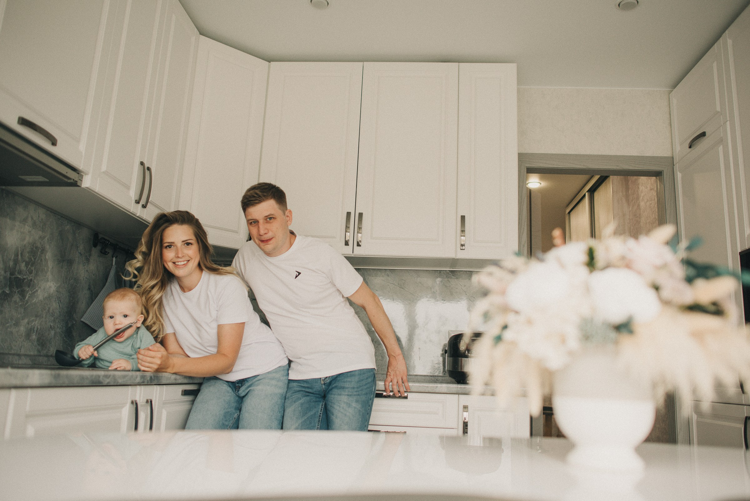 Наш мир — маленький ты!. Фотограф в Москве новорожденные свадьбы семьи Дарья Ларионова