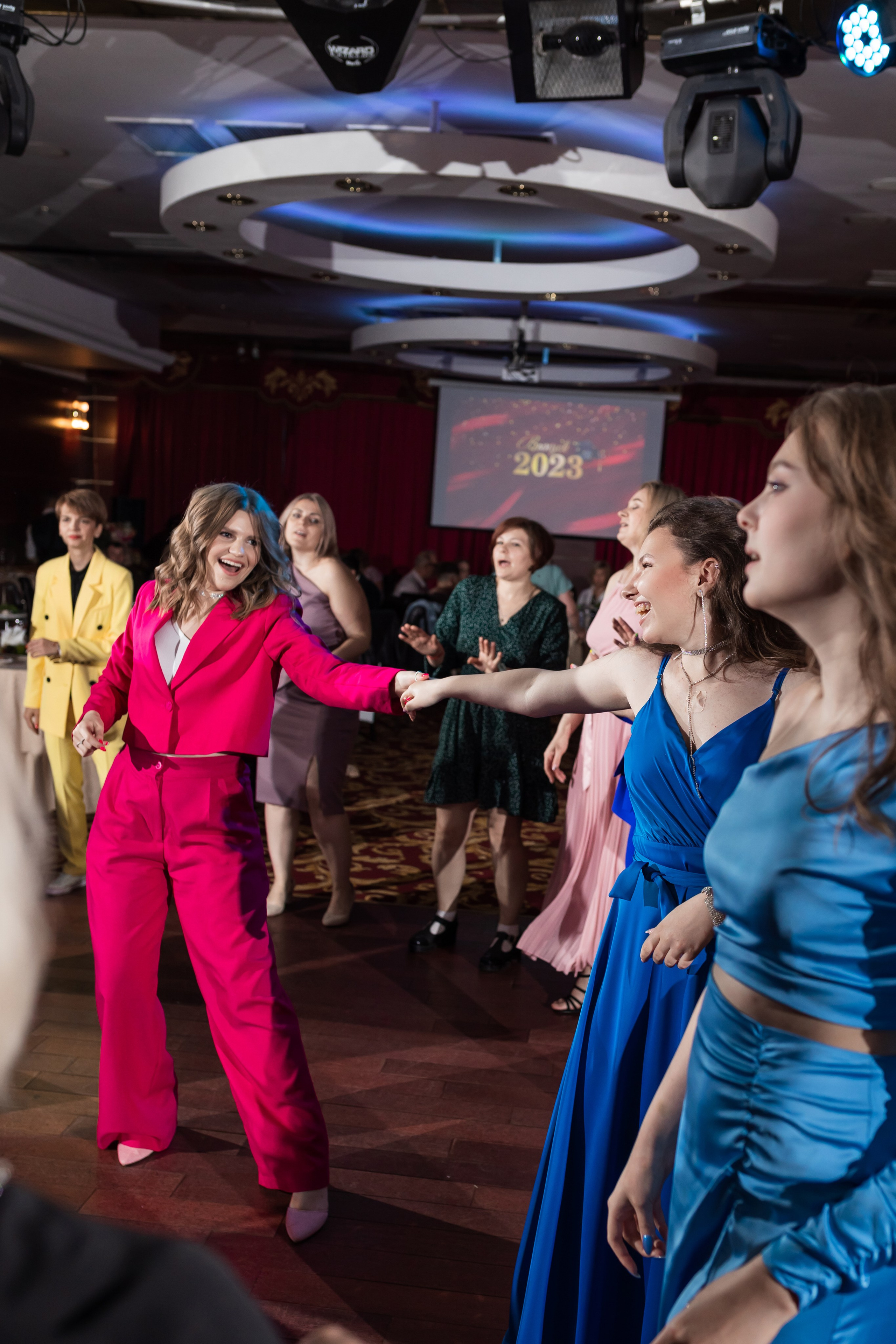 Выпускной 2023 (Коломна, школа 14). Свадебный фотограф Татьяна Фот